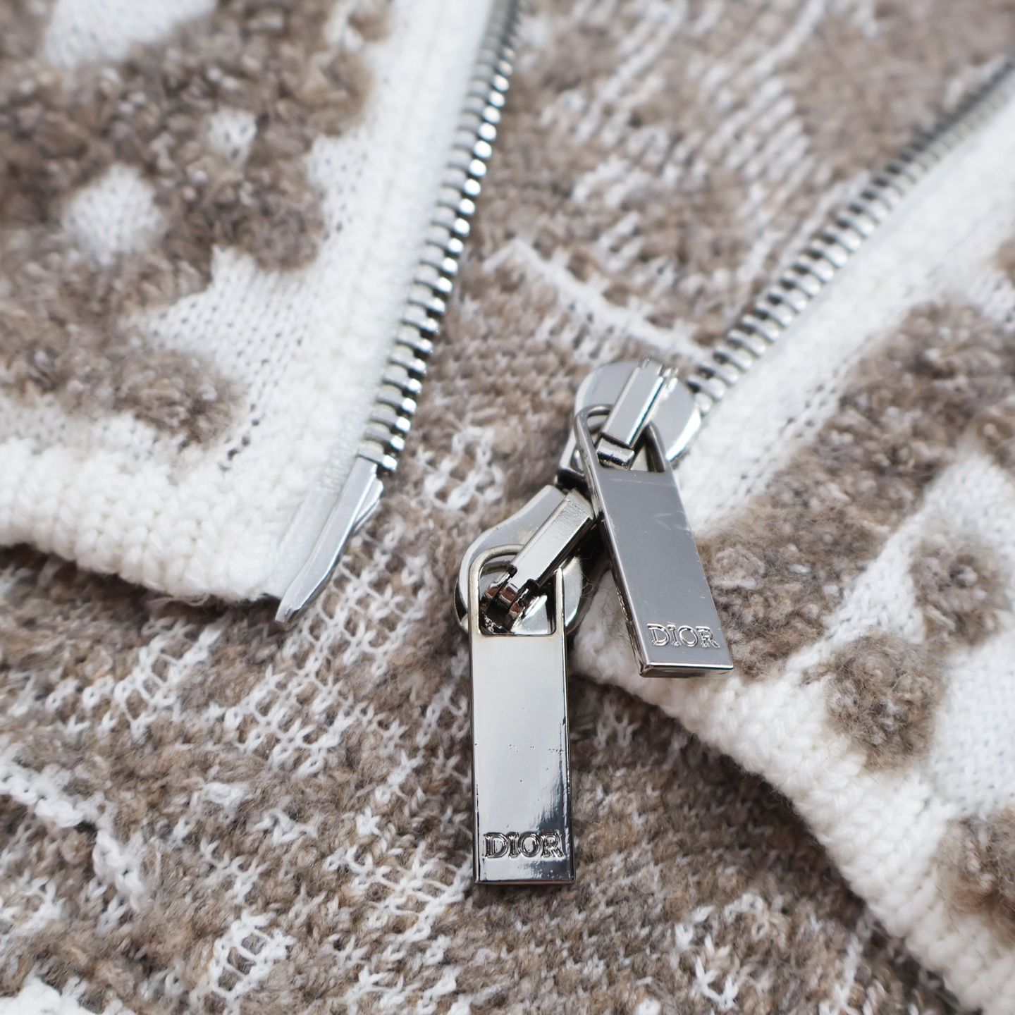 DIOR 迪奥 羊毛毛巾绣字母logo拉链圆领毛衣 开衫 秋冬 外套 长袖 C0 593M211A3007-C081