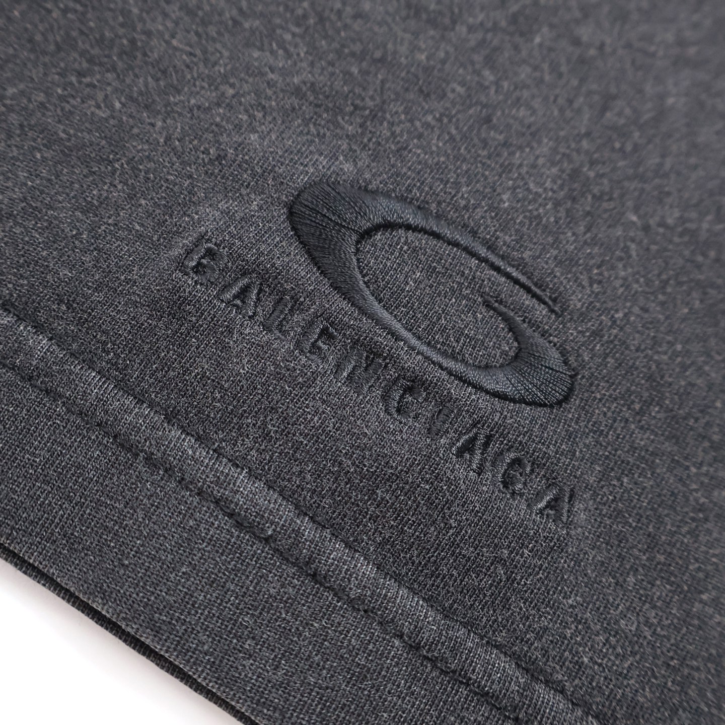 Balenciaga 巴黎世家 布兰妮人像印花短袖 T恤 圆领 短款 夏季 黑灰色 A2 850345TTVJ61041