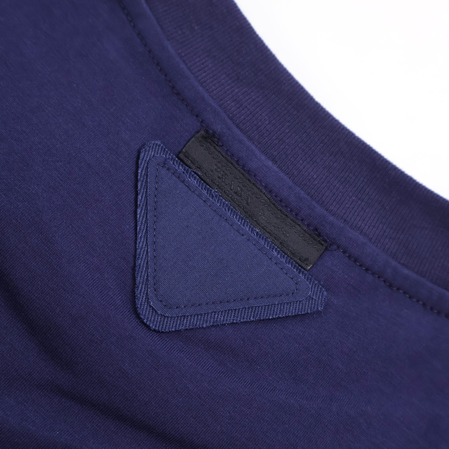 PRADA 普拉达 纯色后领徽标圆领 休闲夏季 短袖 T恤 蓝色 灰色 A2