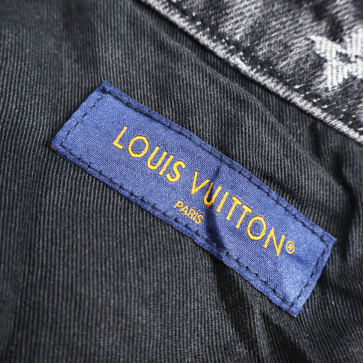 LOUIS VUITTON  路易威登 LV 字母logo满印烫钻牛仔裤 裤子 长裤 黑色 C0 1ABY8N