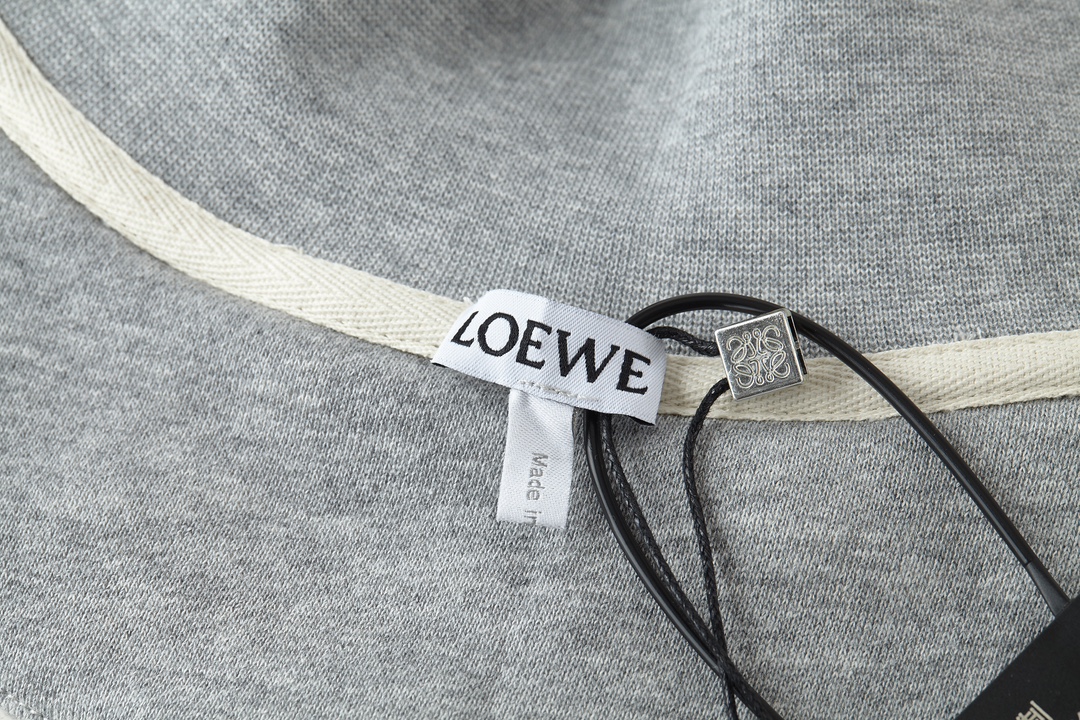LOEWE 罗意威 刺绣logo徽标polo领卫衣 长袖 灰色 黑色 B0 H526Y24X30-1440