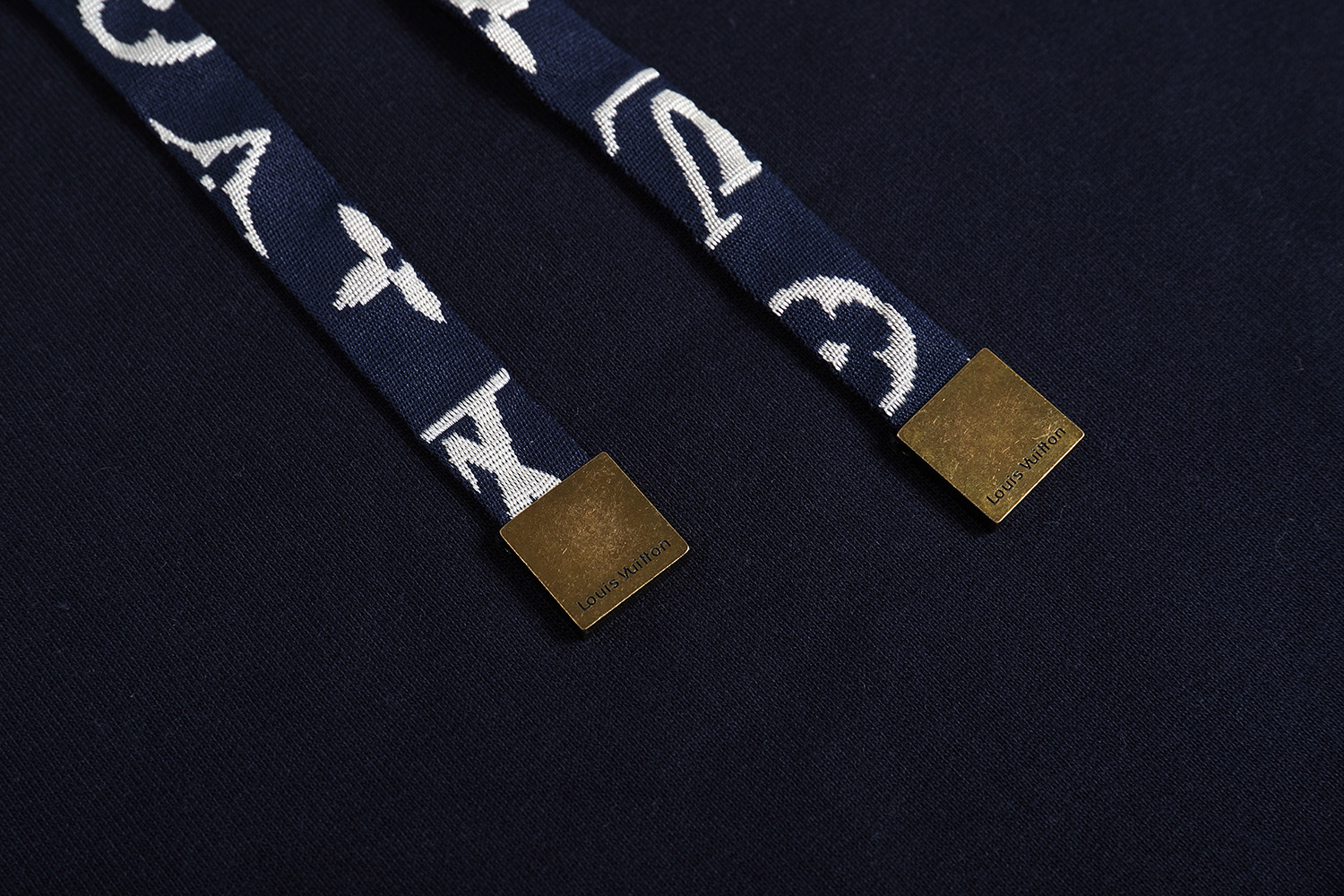 LOUIS VUITTON 路易威登 SS25 Monogram印花烫钻抽绳连帽卫衣 长袖 外套 白色 深蓝色 C0 1AHUGG