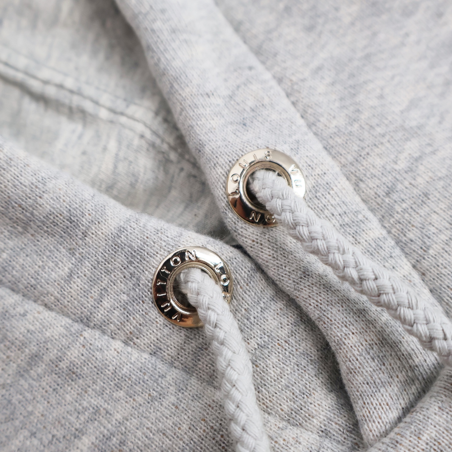 LOUIS VUITTON 路易威登 LV 莱茵石烫钻字母logo抽绳连帽卫衣 长袖 B0 1AIBLE