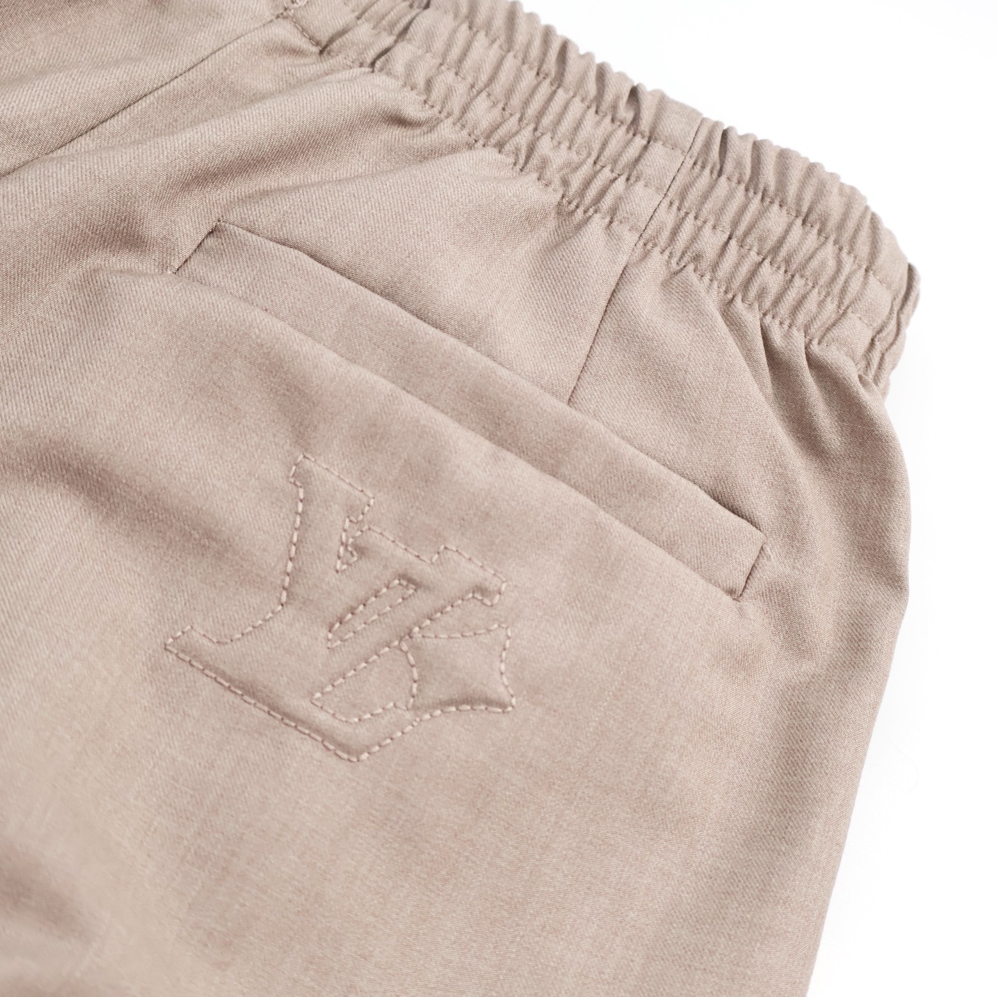 LOUIS VUITTON  路易威登 LV 纯色羊毛直筒西裤 裤子 长裤 卡其色 B0 1AHVRH