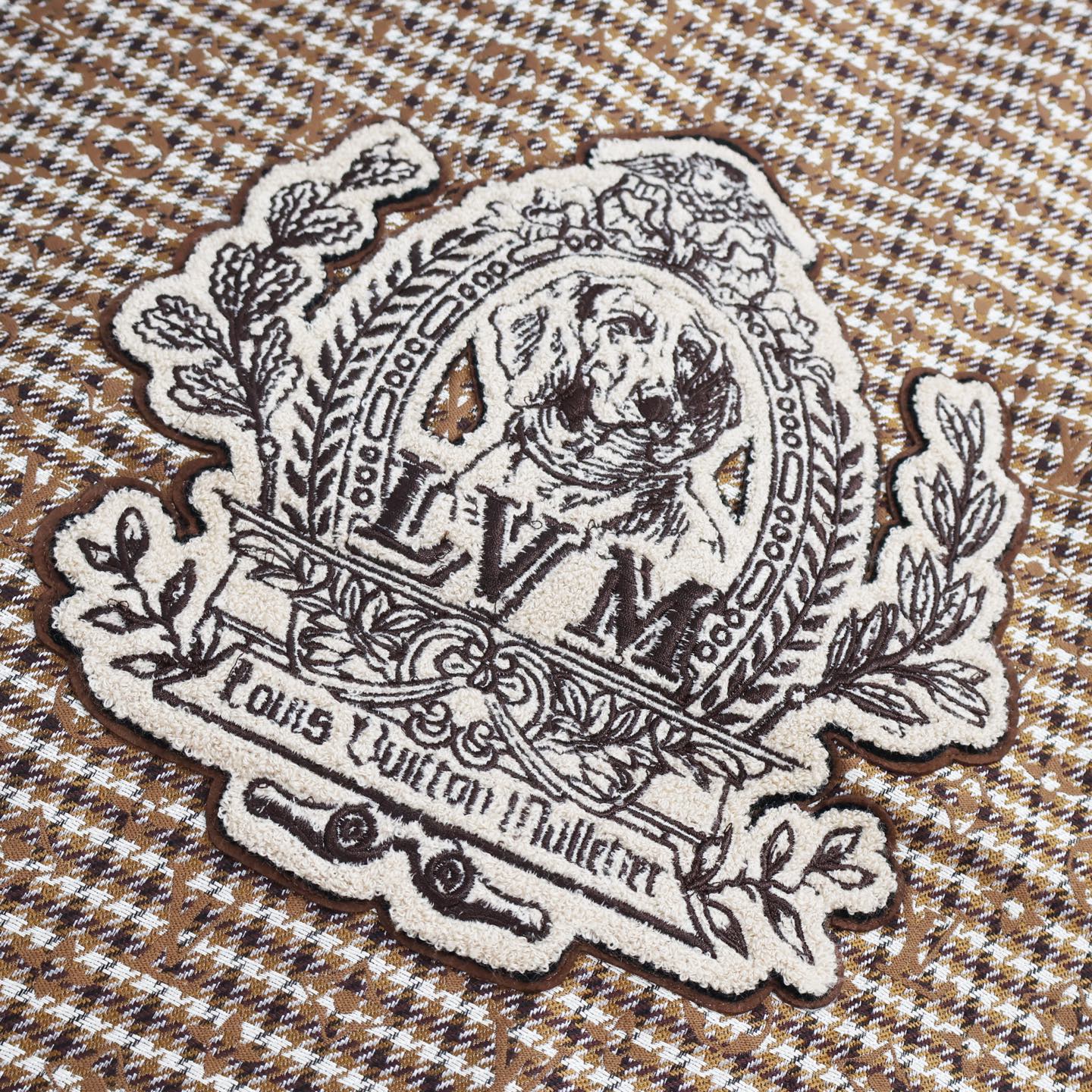 LOUIS VUITTON 路易威登 串珠字母logo刺绣徽章拉链夹克 长袖 外套 棕色 C0 1AGIOX