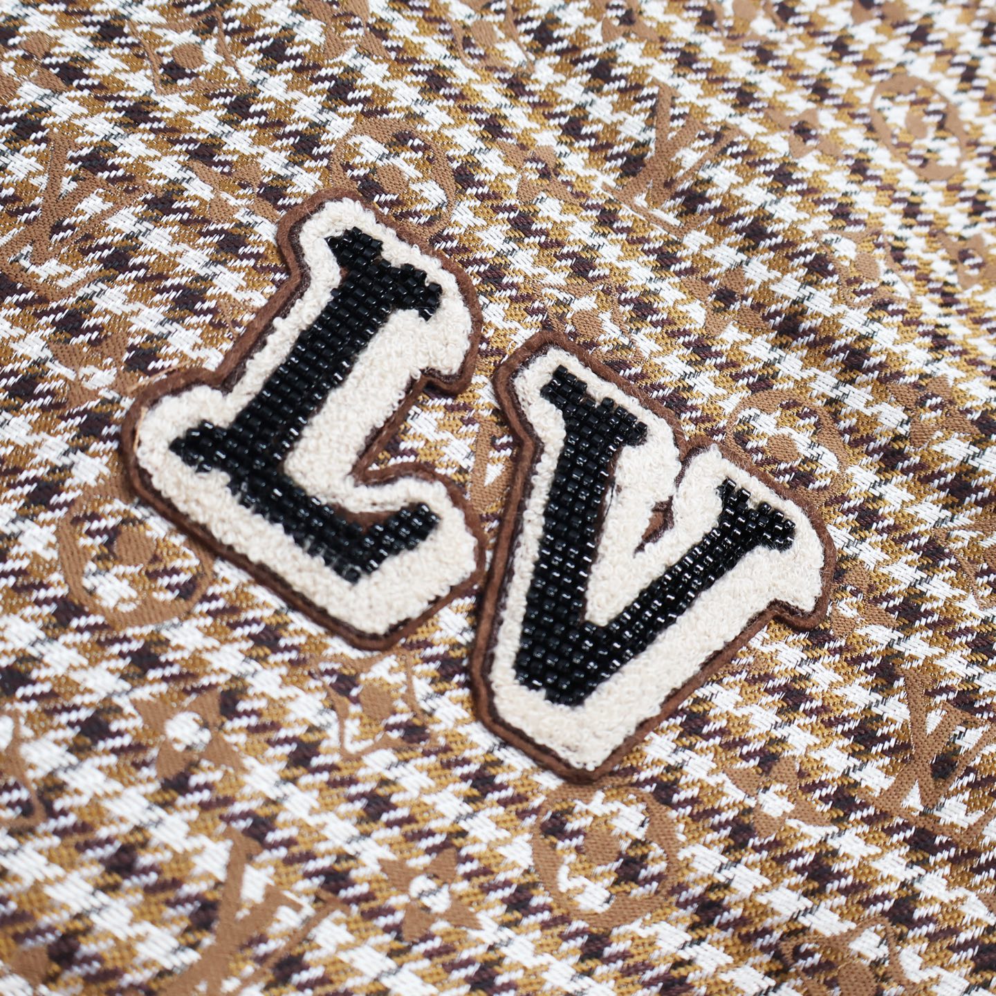 LOUIS VUITTON 路易威登 串珠字母logo刺绣徽章拉链夹克 长袖 外套 棕色 C0 1AGIOX