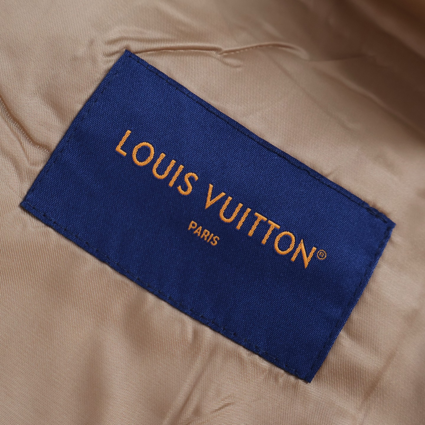 LOUIS VUITTON 路易威登 串珠字母logo刺绣徽章拉链夹克 长袖 外套 棕色 C0 1AGIOX