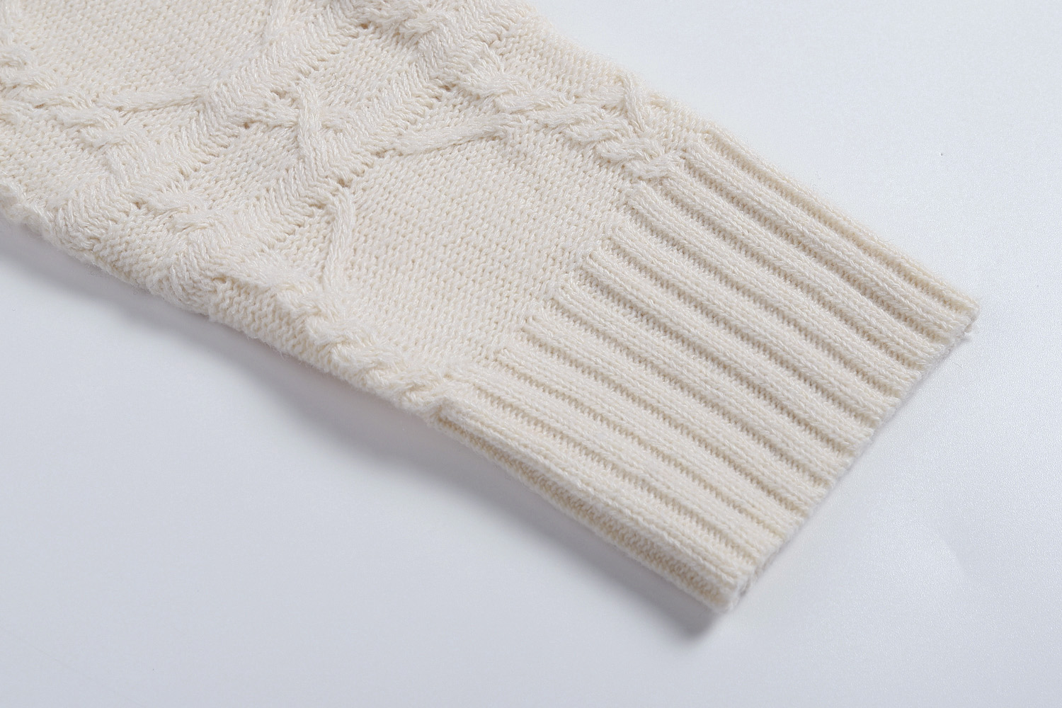 DIOR 迪奥 纯色菱格纹羊绒针织衫 毛衣 秋冬 长袖 米色 黑色 灰色 513M627AT73-8C120