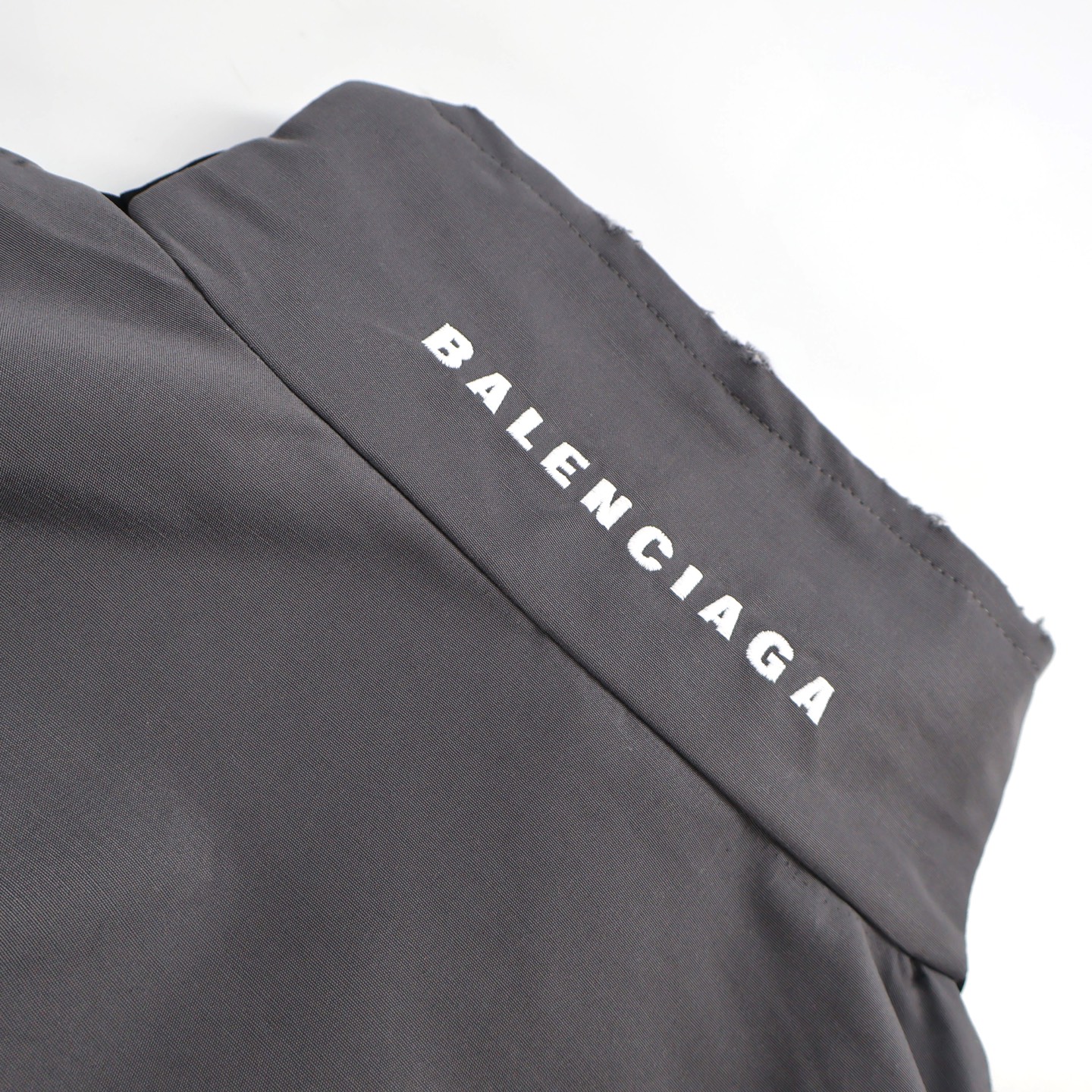 Balenciaga 巴黎世家 撞色拼接双头拉链立领外套 夹克 长袖 白色 黑色 C0 831363TRO319000