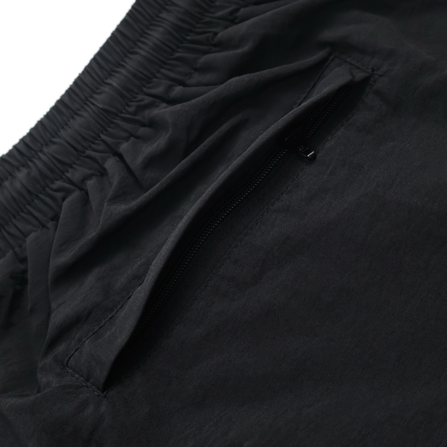 Balenciaga 巴黎世家  3B刺绣字母logo松紧腰运动裤 短裤 裤子 休闲裤 黑色 A2 