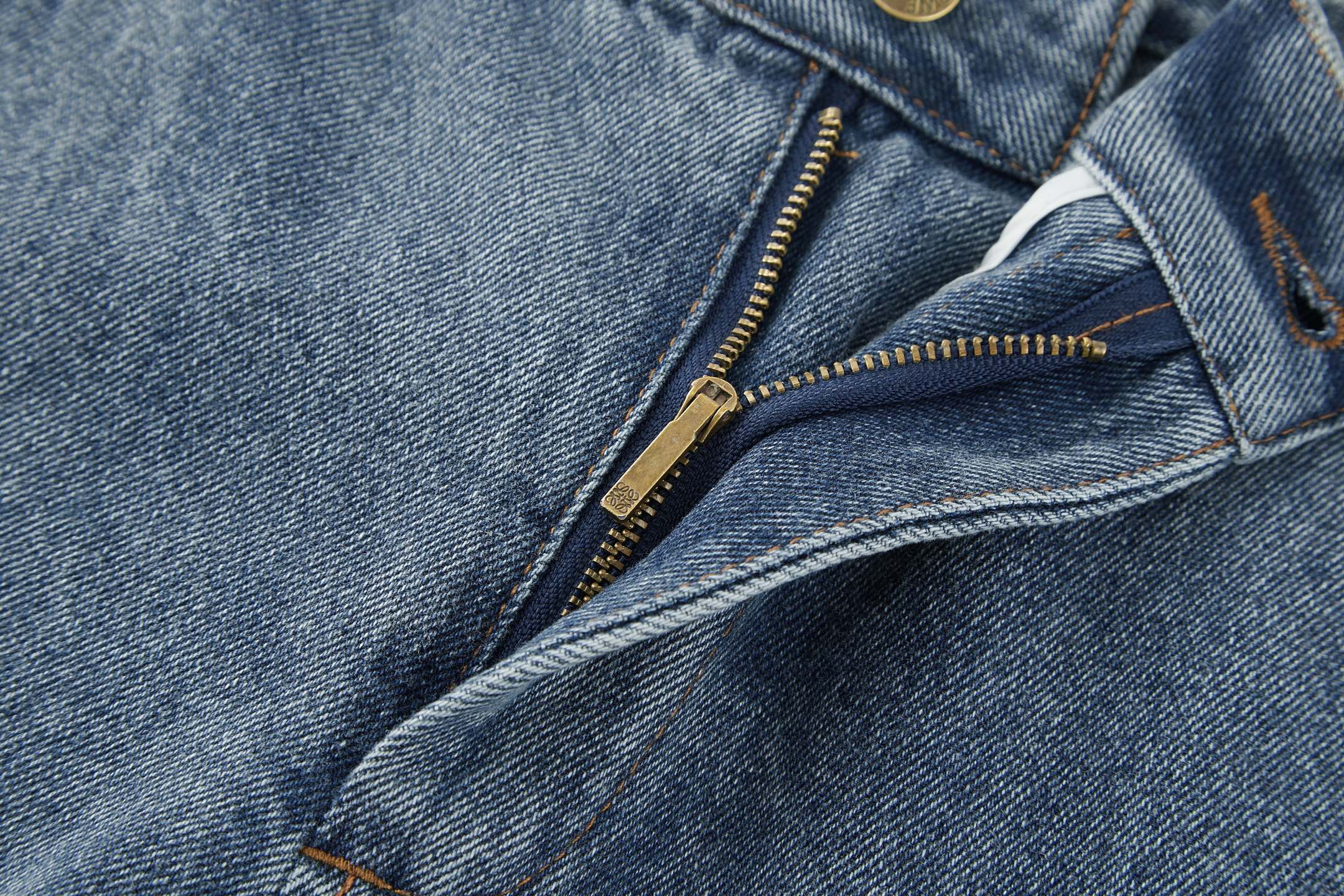 Loewe 罗意威 刺绣logo图案水洗牛仔裤 长裤 裤子 蓝色 B0 H526Y11WA65320