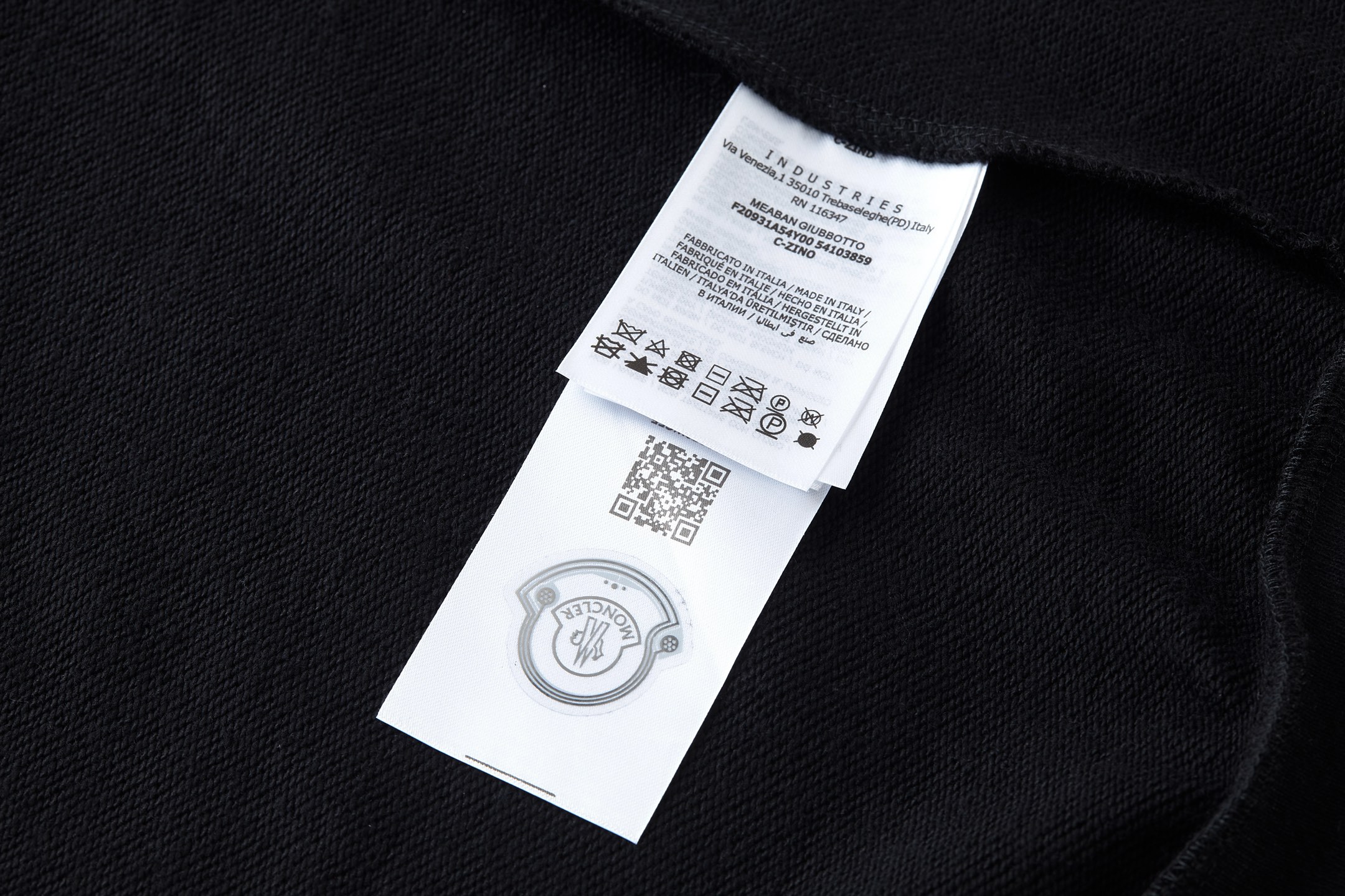 Moncler 蒙口 刺绣字母logo圆领卫衣 秋冬 外套 黑色 白色 A5 K10918G0003389AUJ999