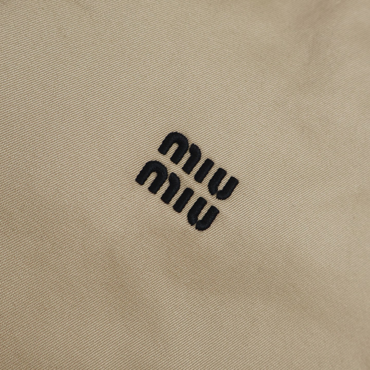 MIU MIU 缪缪 纯色logo徽标翻领夹克 外套 长袖 卡其色 C0 ML1264-1UPX-F0065-S-OOO