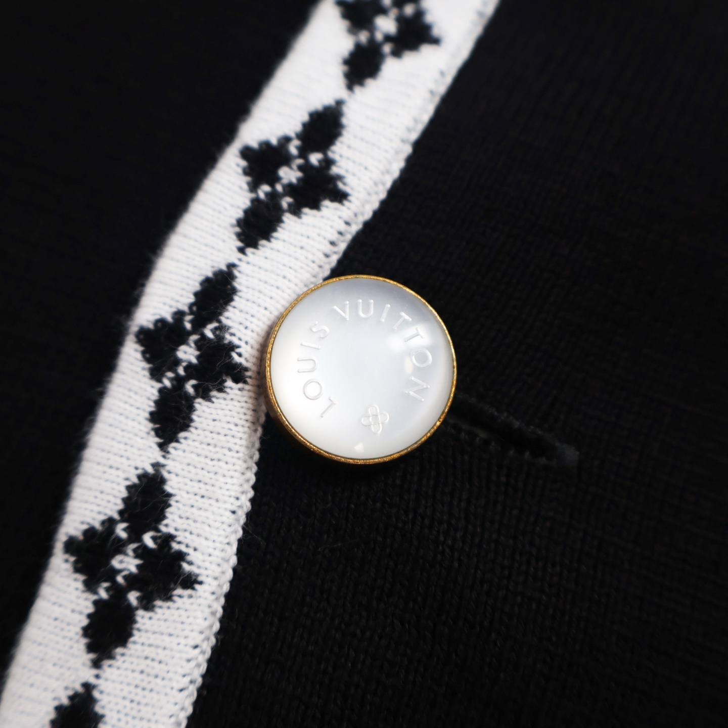 LOUIS VUITTON 路易威登 学院风针织毛衣 夹克 外套 黑色 C0 1AGTLO