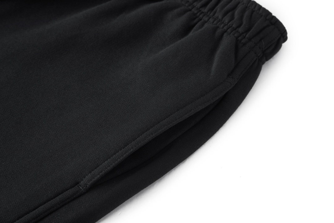 Balenciaga 巴黎世家 镜像刺绣字母logo松紧腰运动裤 短裤 裤子 休闲裤 黑色 A2 