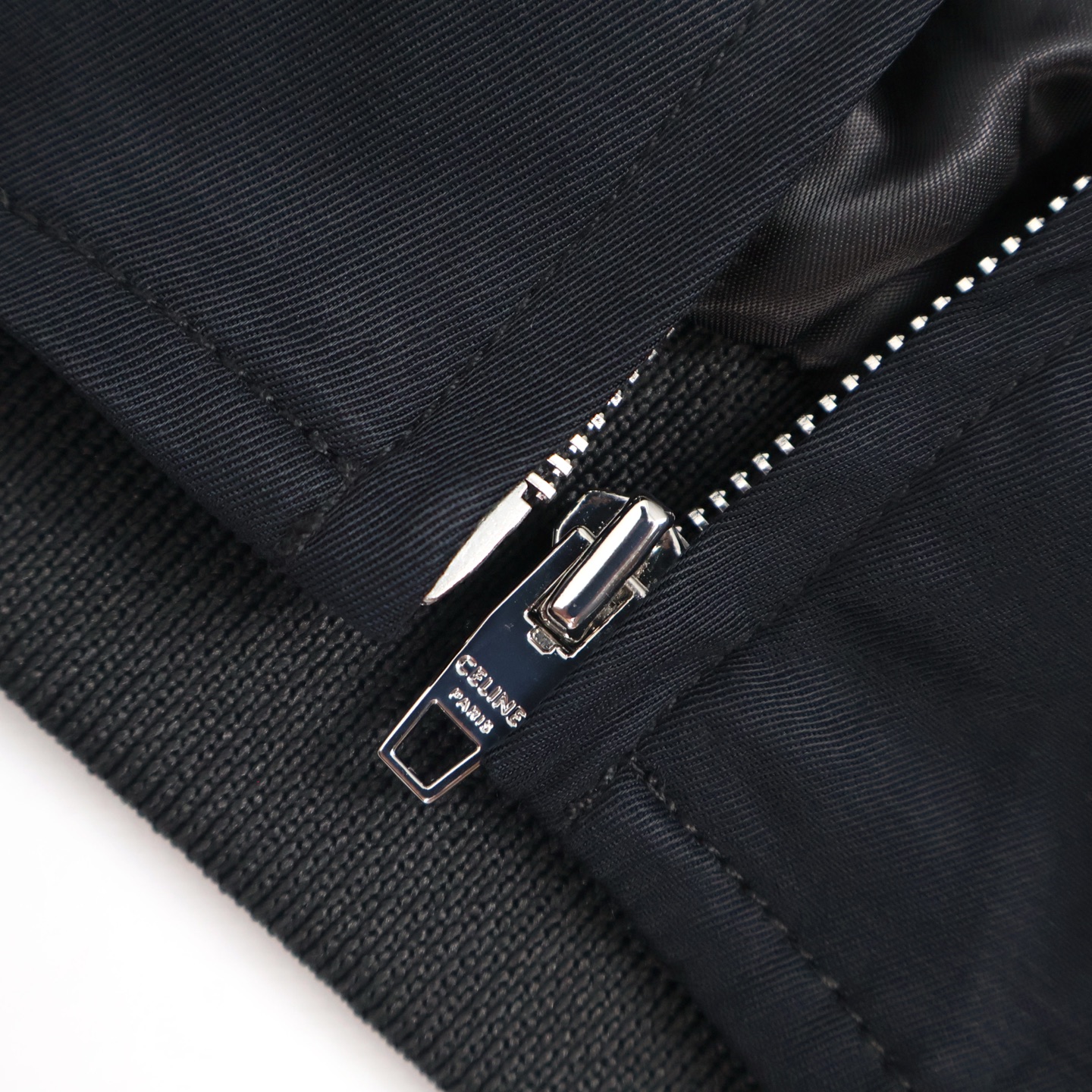 CELINE 赛琳 logo小刺绣拉链翻领 夹克 外套 长袖 藏蓝色 C0 2W47B585X-07MR