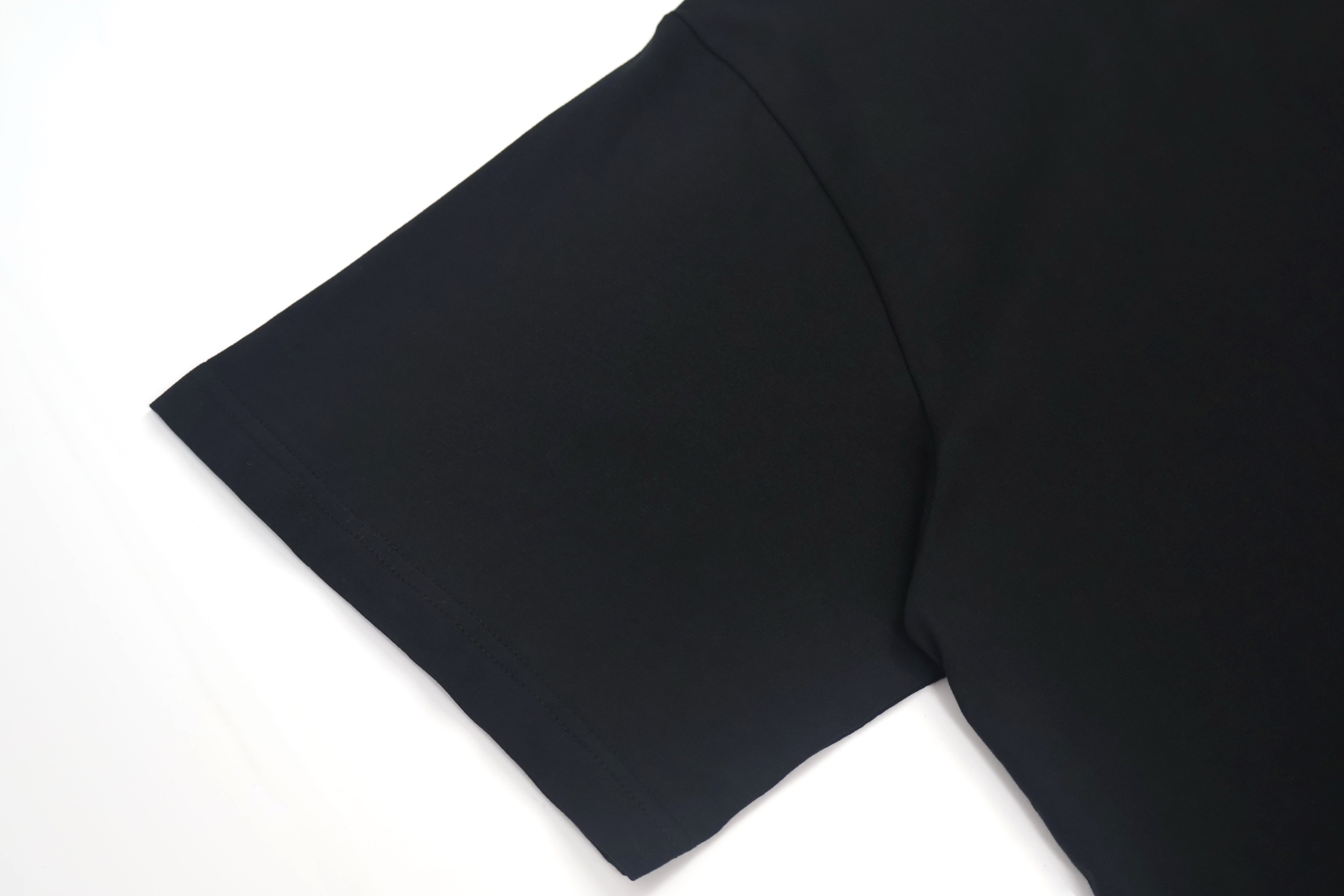 Balenciaga 巴黎世家 七夕限定爱心字母logo印花短袖 T恤 圆领 短款 夏季 黑色 白色 A2 764235TSVX71000