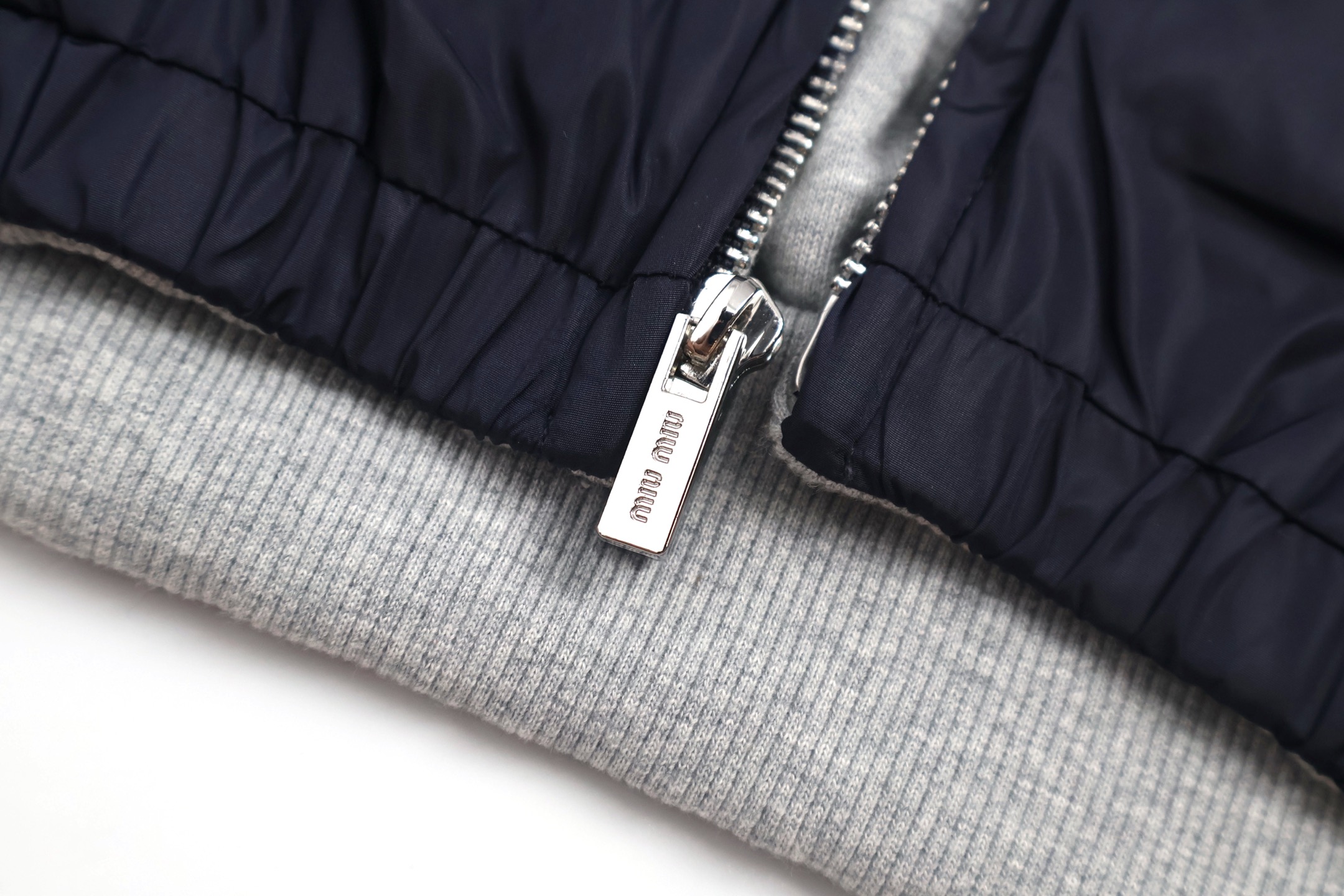 MIU MIU 缪缪 双面两穿logo徽标拉链连帽卫衣 夹克 外套 长袖 B0 ML1257-17PE-F0MZQ-S-OOO