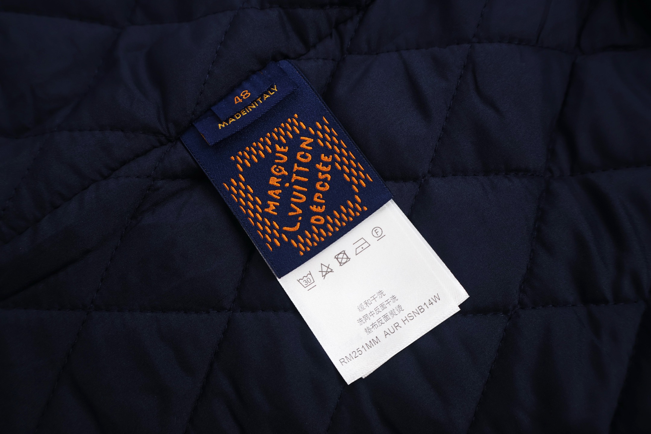 LOUIS VUITTON 路易威登 Nigo联名款 靴线绣花牛仔外套 夹克 长袖 蓝色 C0 1AILM2