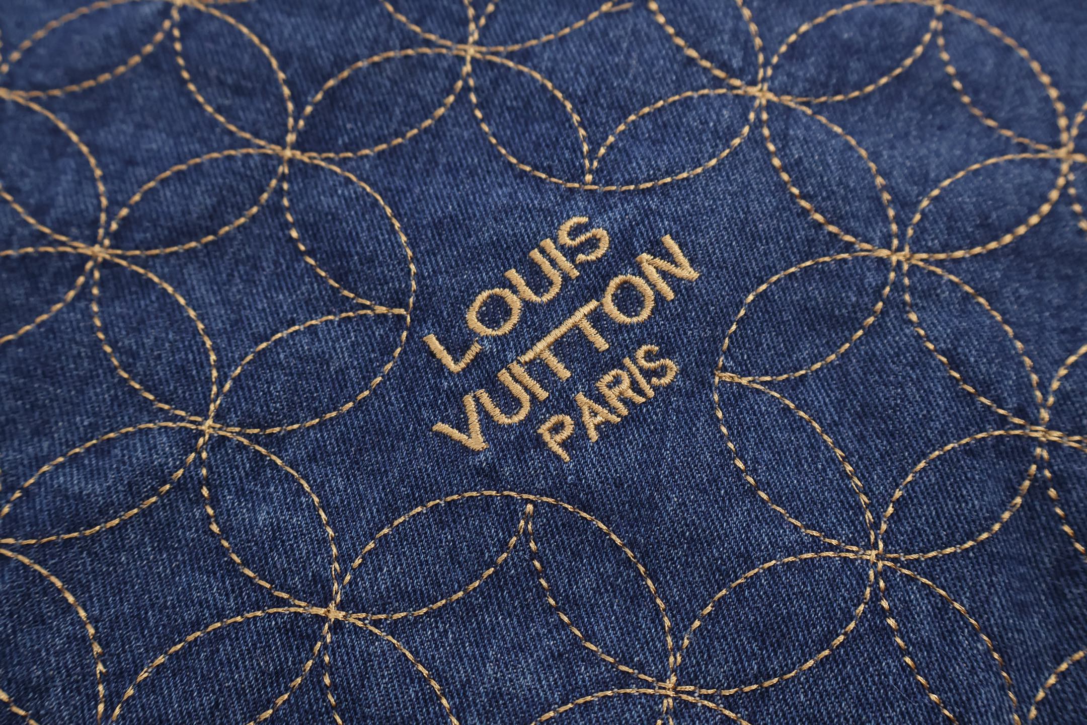 LOUIS VUITTON 路易威登 Nigo联名款 靴线绣花牛仔外套 夹克 长袖 蓝色 C0 1AILM2