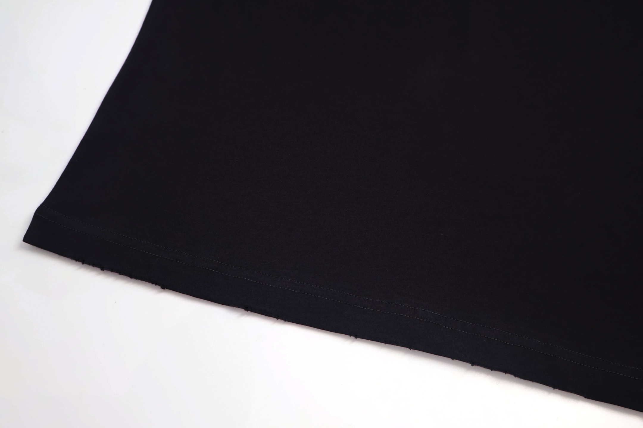 PRADA 普拉达 纯色贴标圆领T恤 打底衫 长袖 黑色 A5 