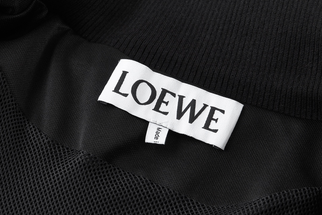 LOEWE 罗意威 刺绣字母Logo拉链立领运动服 外套 夹克 长袖 黑色 B0 HSM1Y02X04-1100