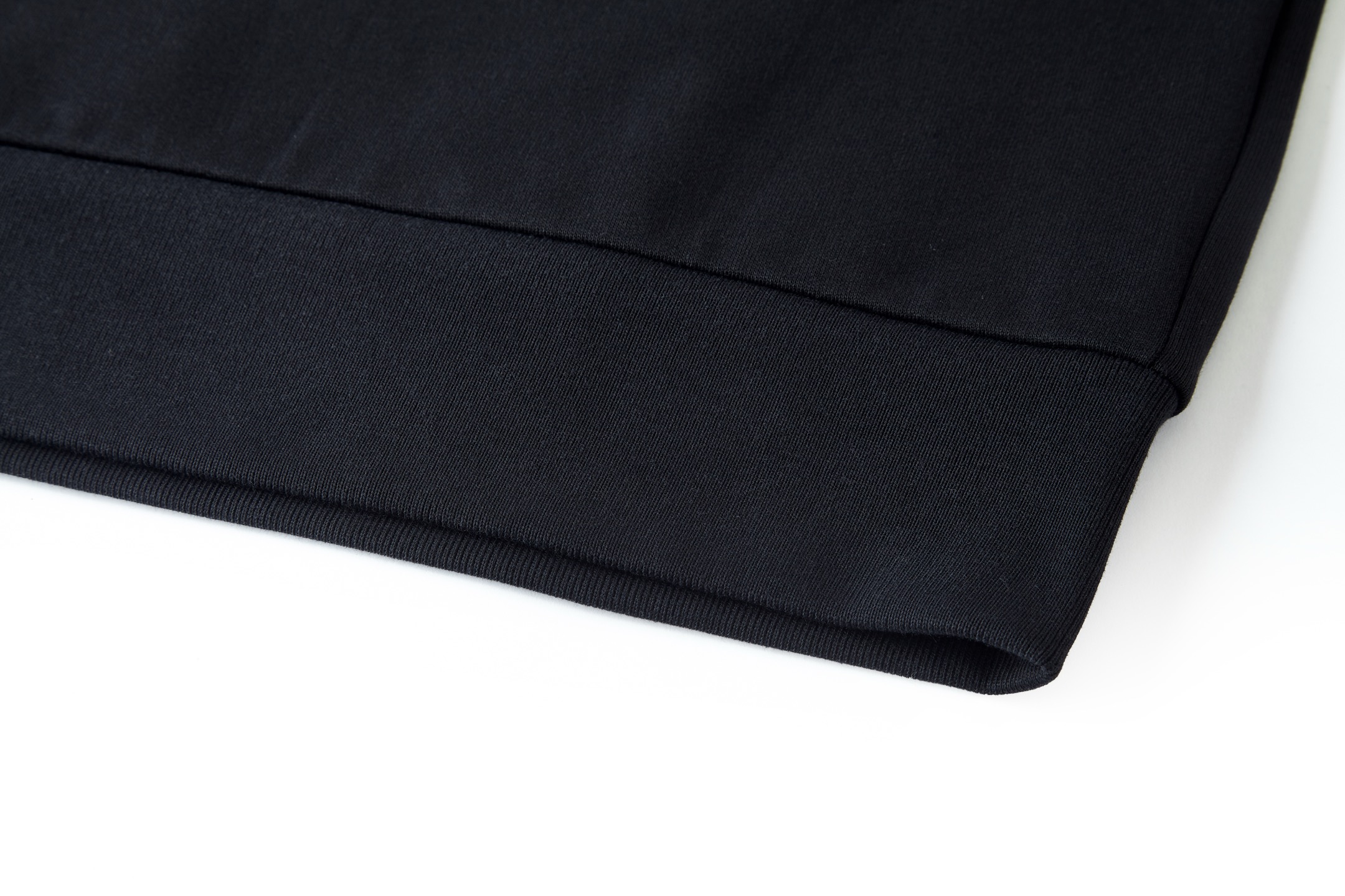 Moncler 蒙口 刺绣花朵字母logo圆领卫衣 秋冬 外套 黑色 A5 K20918G0003689B3P999