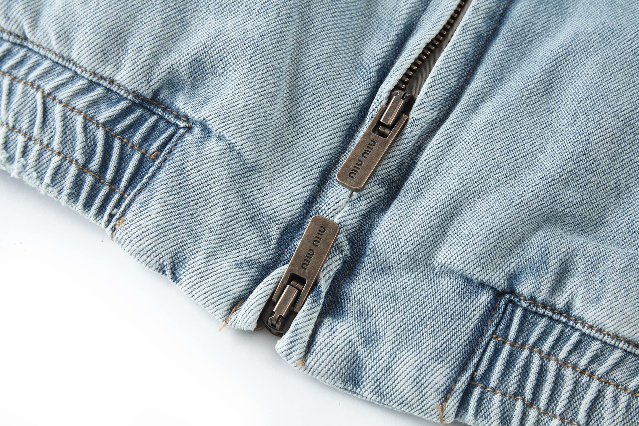 [Copy]MIU MIU 缪缪 logo徽标牛仔洗水蓝棉服 夹克 牛仔外套 长袖 蓝色 C0 GWB221-15Q1-F0013-S-OOO