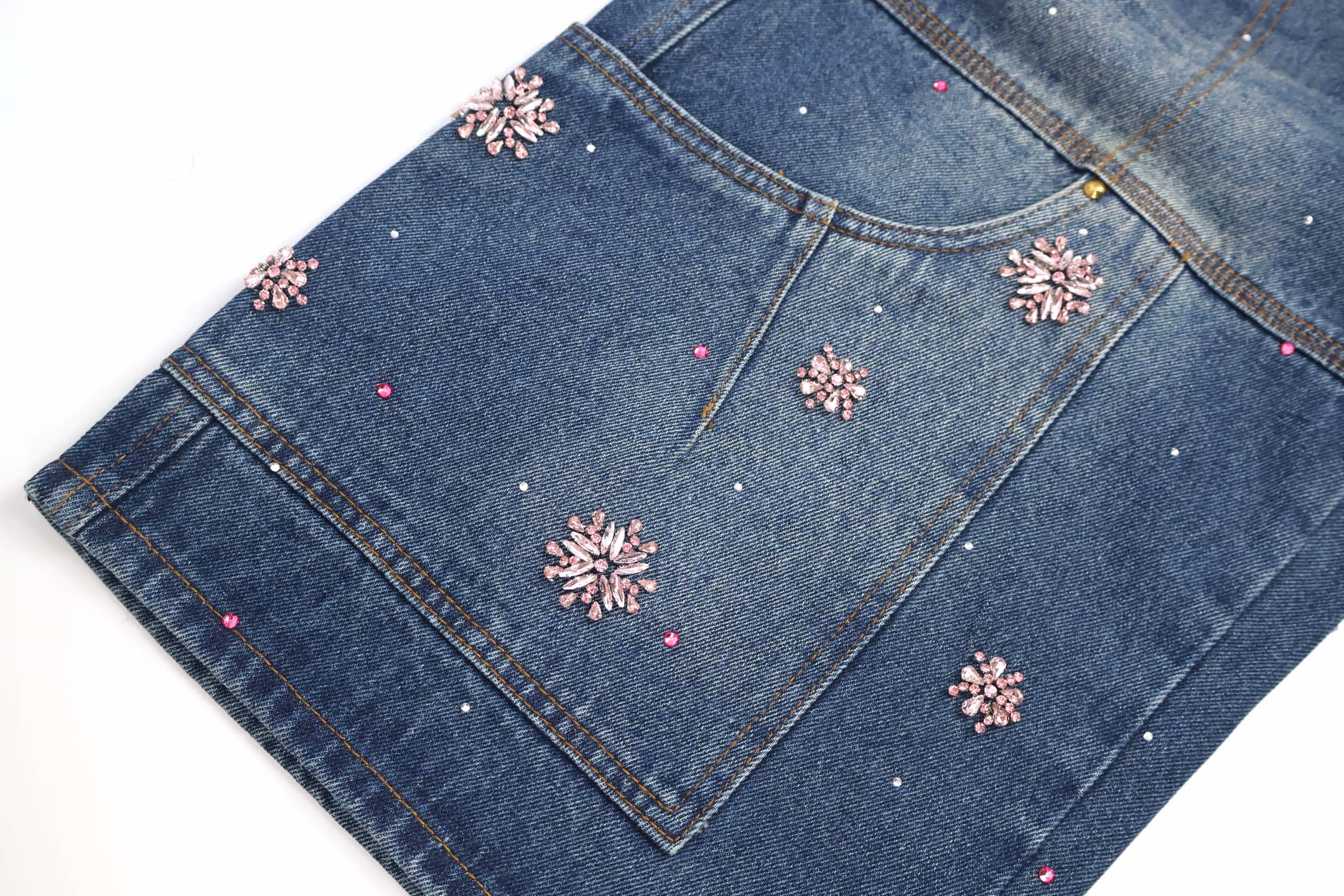 LOUIS VUITTON 路易威登 LV Nigo联名款 樱花水钻刺绣字母logo牛仔裤 七分裤 短裤  裤子 蓝色 C0 1AILTT