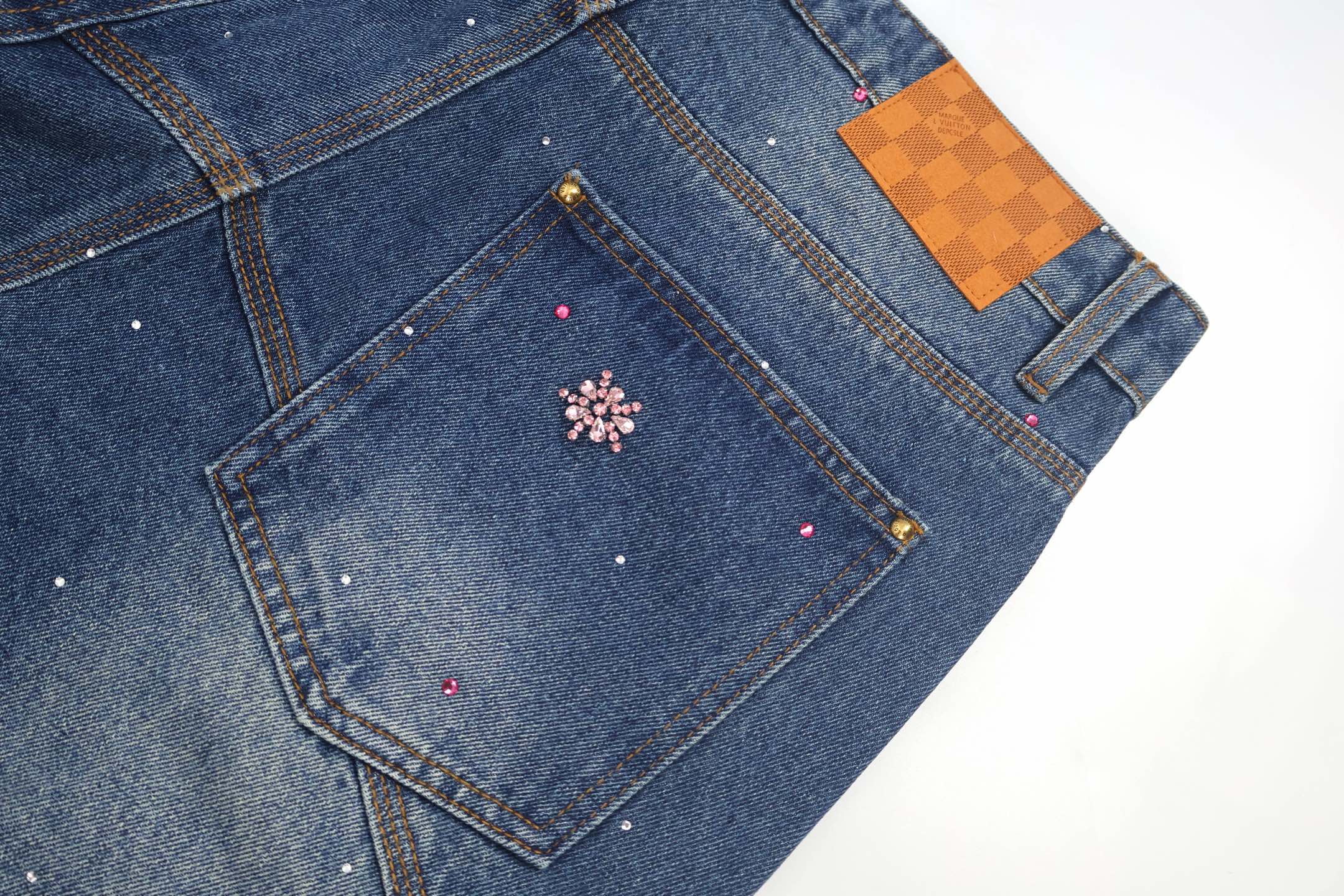 LOUIS VUITTON 路易威登 LV Nigo联名款 樱花水钻刺绣字母logo牛仔裤 七分裤 短裤  裤子 蓝色 C0 1AILTT