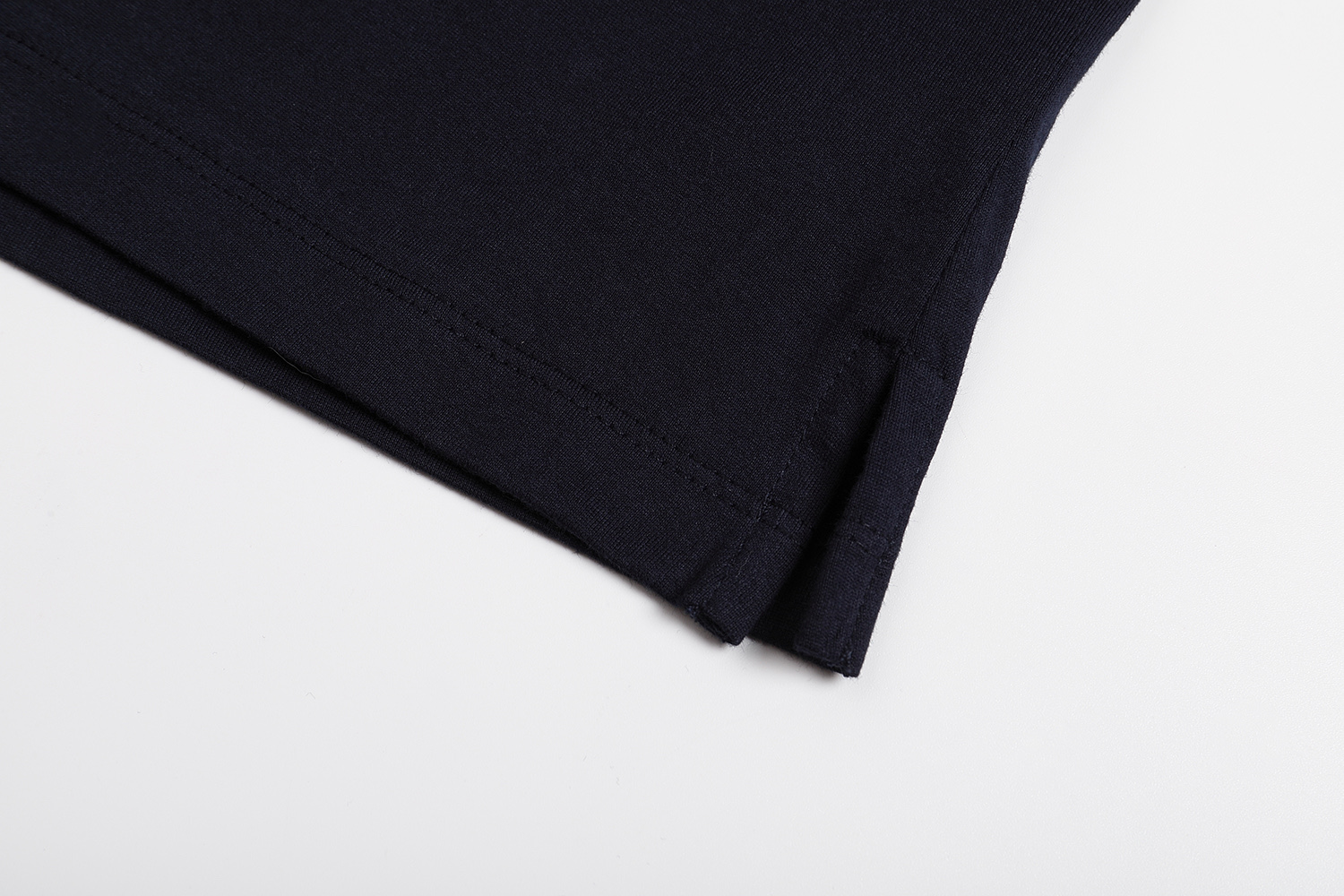 MIU MIU 缪缪 刺绣logoT恤 打底衫 卫衣 长袖 藏蓝色 A5 MJL087-1610-F0008-SOOO