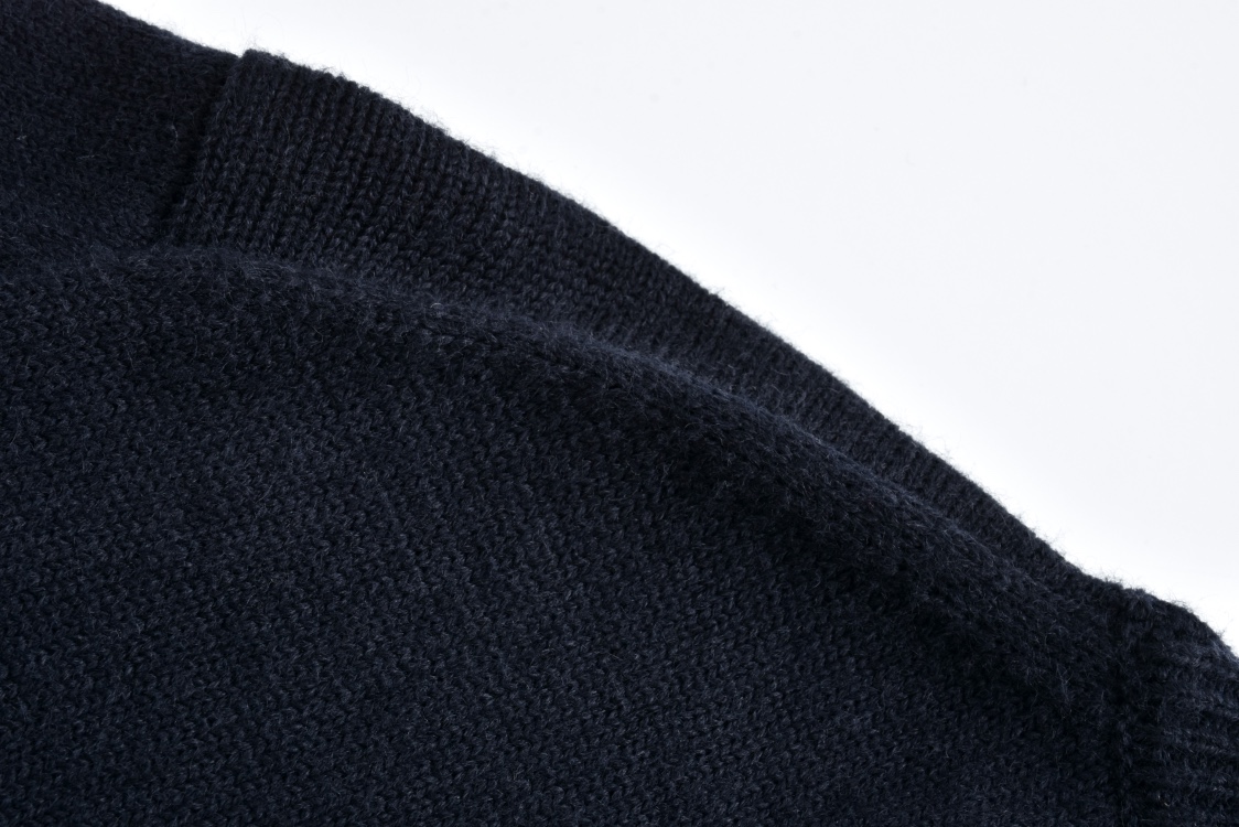 GUCCl 古驰 消散字母logo圆领毛衣 外套 长袖 藏蓝色 B0 795834-XKD7K-4594