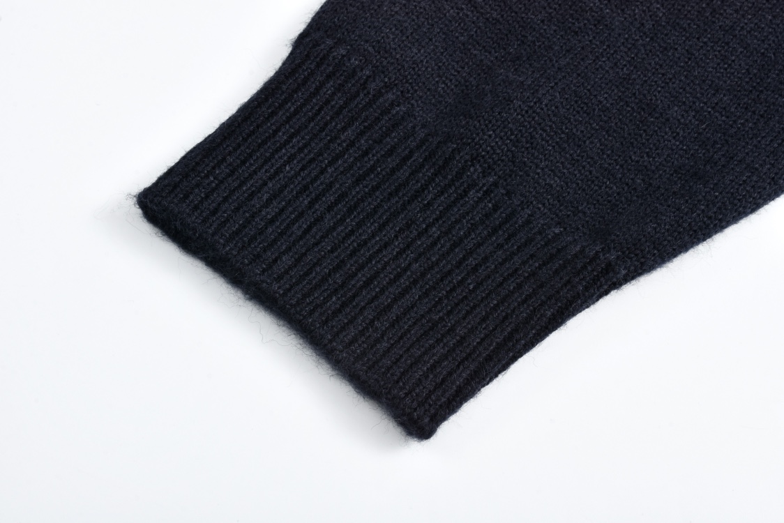 GUCCl 古驰 消散字母logo圆领毛衣 外套 长袖 藏蓝色 B0 795834-XKD7K-4594