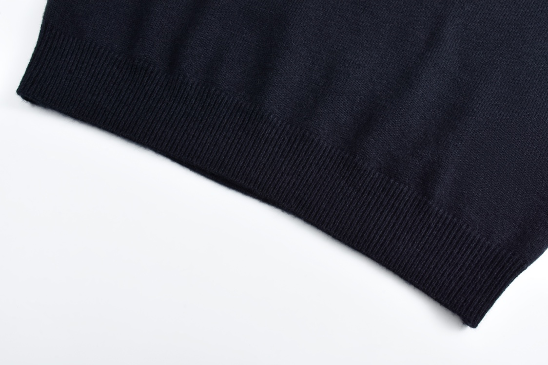 GUCCl 古驰 消散字母logo圆领毛衣 外套 长袖 藏蓝色 B0 795834-XKD7K-4594