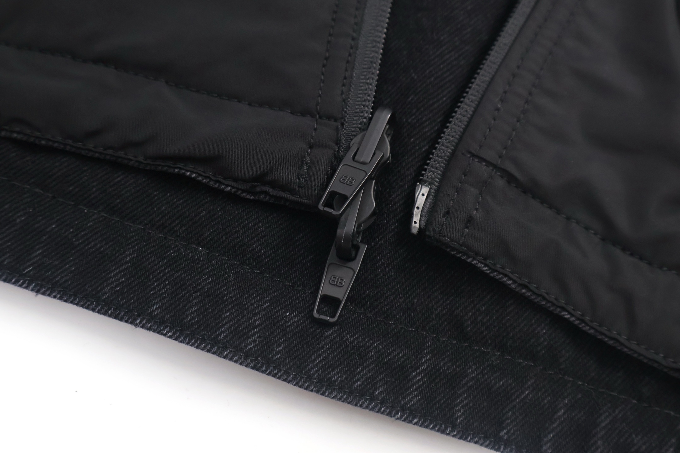 Balenciaga 巴黎世家 双面两穿拼接牛仔外套 夹克 冲锋衣 长袖 黑色 C0