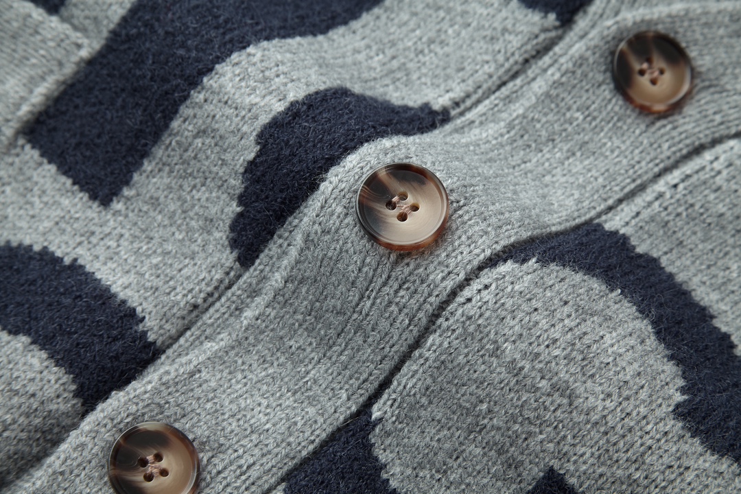 GUCCl 古驰 大G提花 V领开衫 毛衣 外套 长袖 灰色 B0 771707-XKDLV-1140