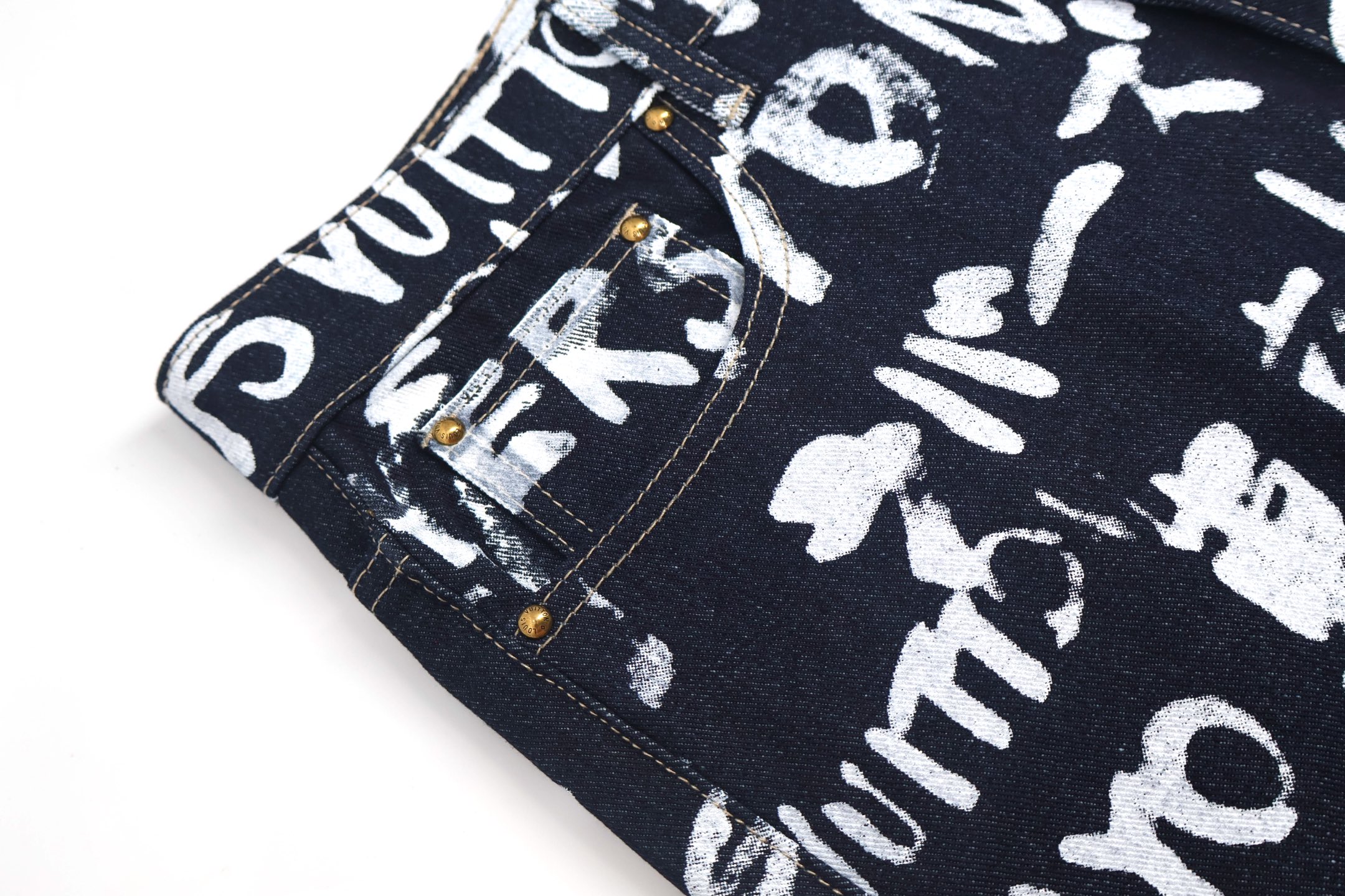 LOUIS VUITTON 路易威登 LV Nigo 联名款 涂鸦满印牛仔裤 裤子 长裤 B0 1AILSW