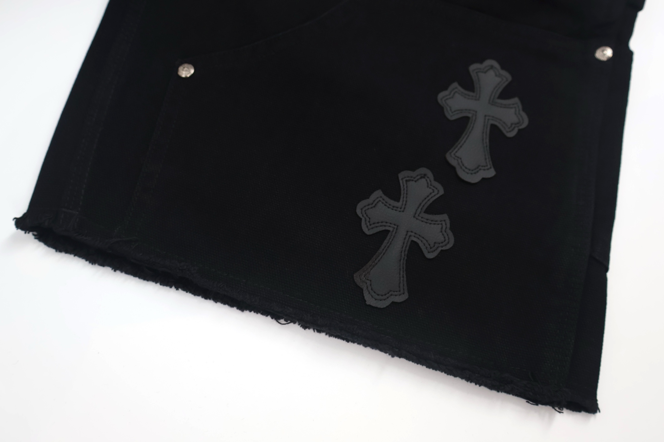 Chrome Hearts 克罗心 贴皮十字架牛仔短裤 五分裤 休闲裤 黑色 B0