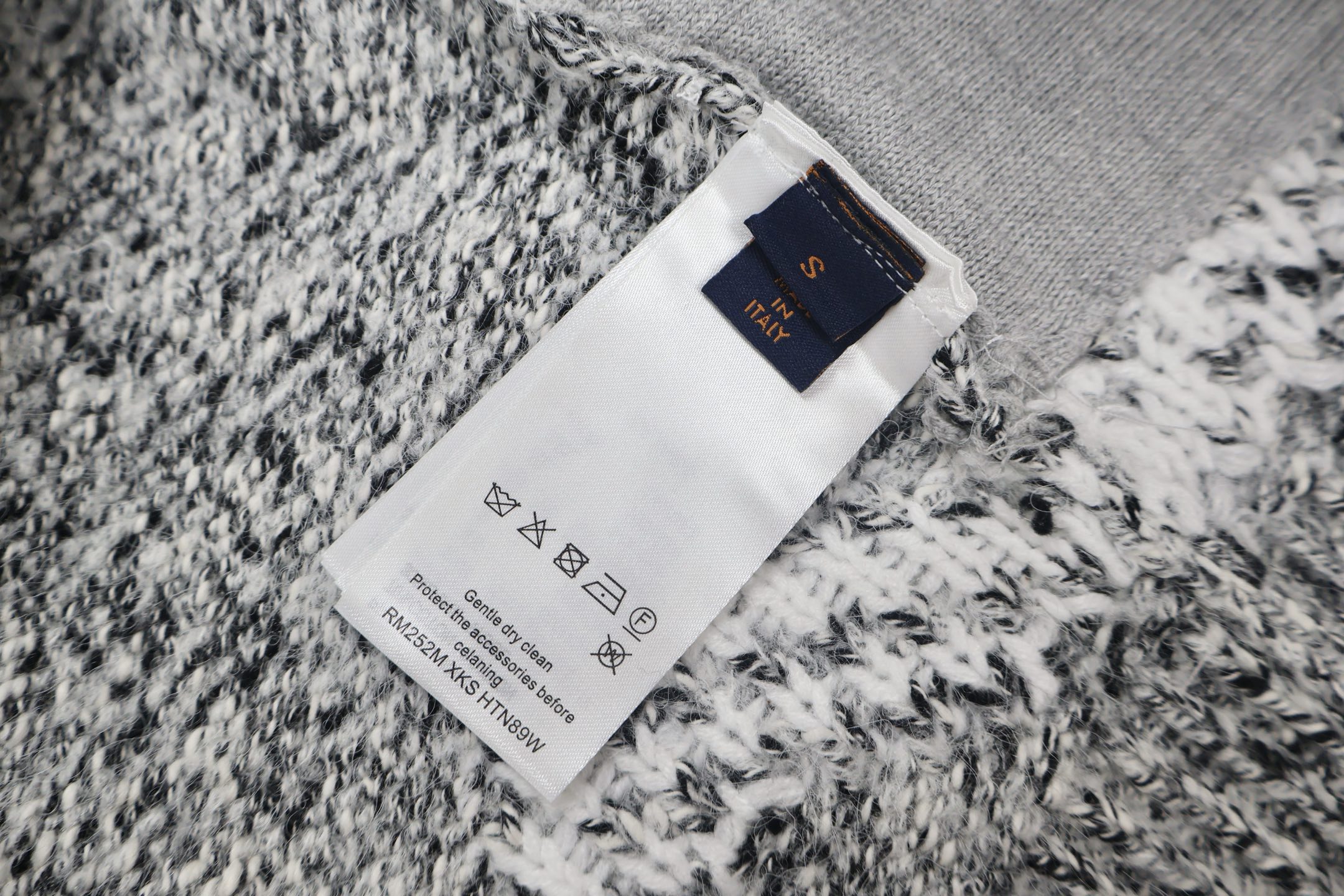 LOUIS VUITTON 路易威登 Nigo联名款 钓鱼针拉链 毛衣 外套 花灰色 C0 1AIMCY