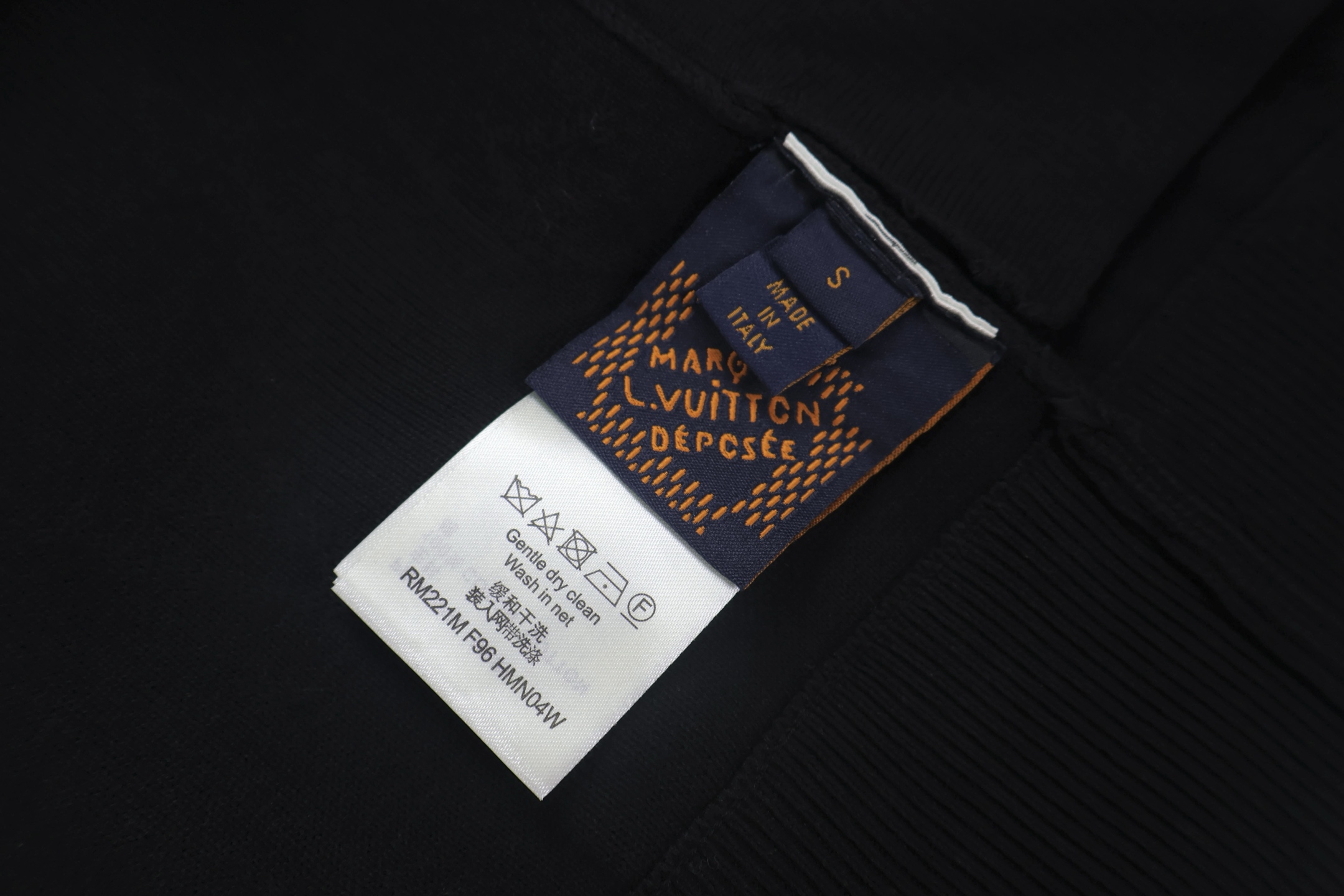 LOUIS VUITTON 路易威登 浮雕压花立领拉链针织外套 夹克 长袖 黑色 C0 1AHCLO