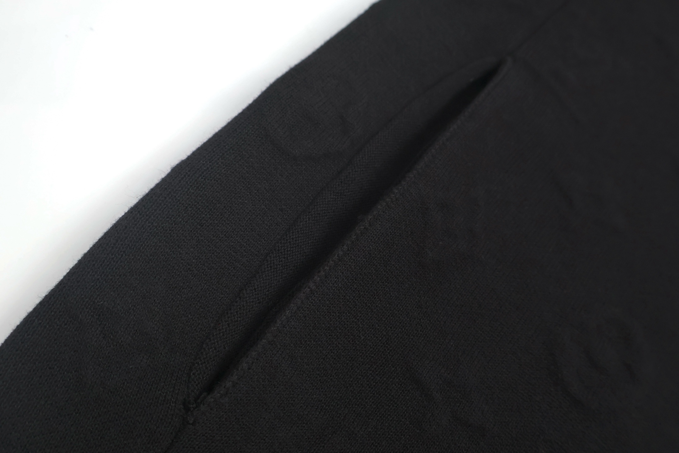 LOUIS VUITTON 路易威登 浮雕压花立领拉链针织外套 夹克 长袖 黑色 C0 1AHCLO