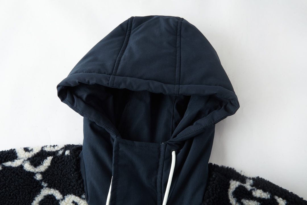 GUCCl 古驰 满印毛绒拉链连帽夹克 外套 长袖 深蓝色 C0 771121-XJF4D-4100