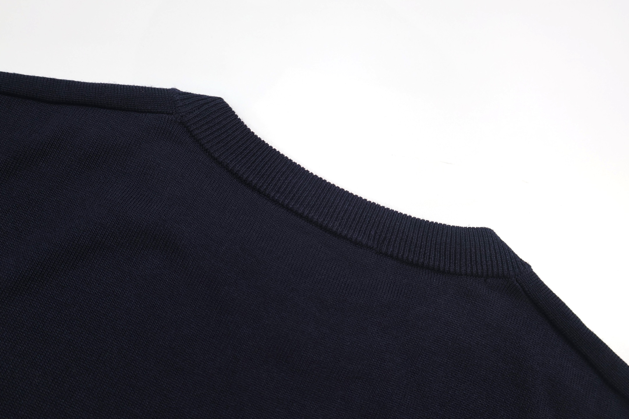 Moncler 蒙口 拼色肩羊毛毛衣 秋冬 外套 藏蓝色 黑色 A5