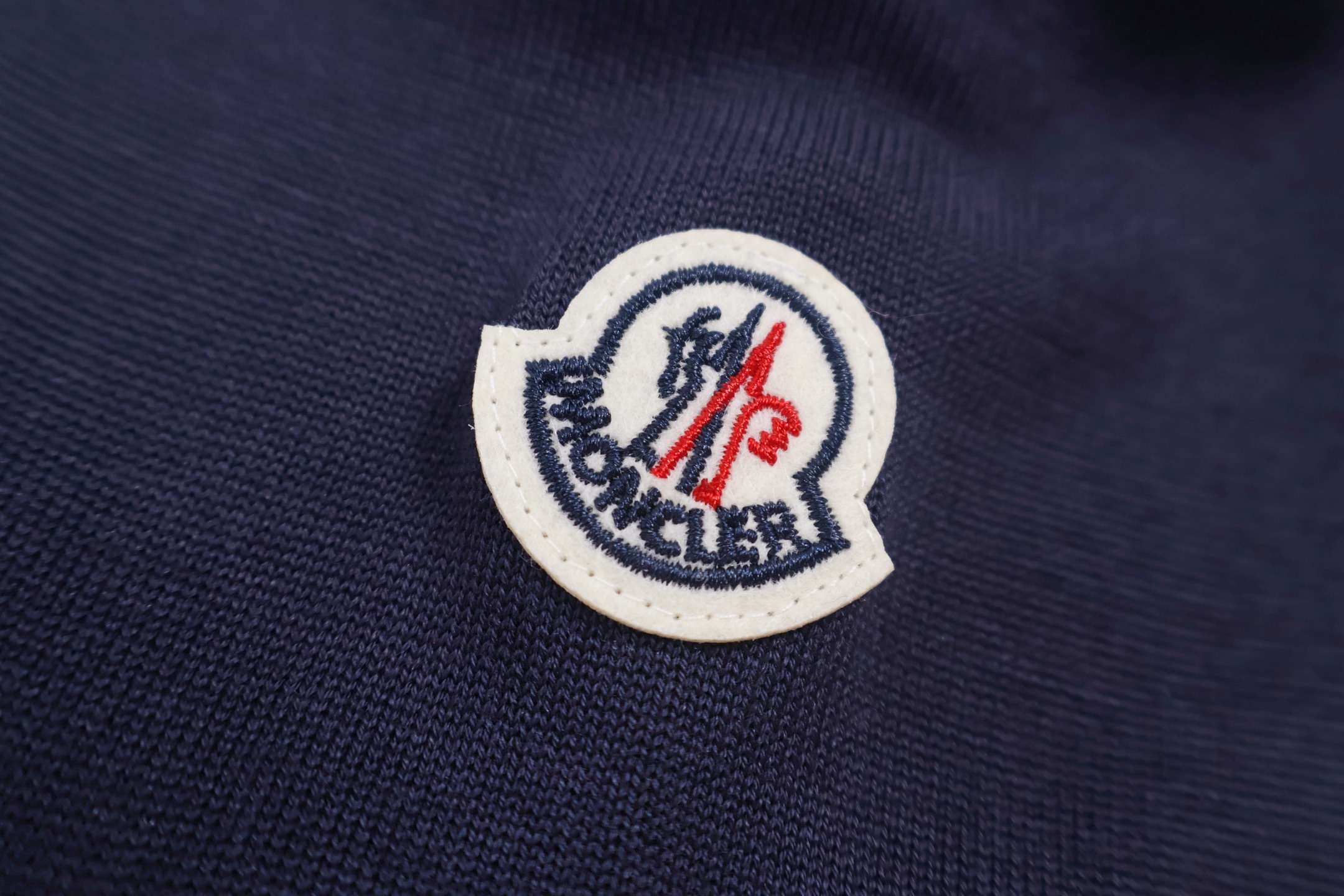 Moncler 蒙口 拼色肩羊毛毛衣 秋冬 外套 藏蓝色 黑色 A5