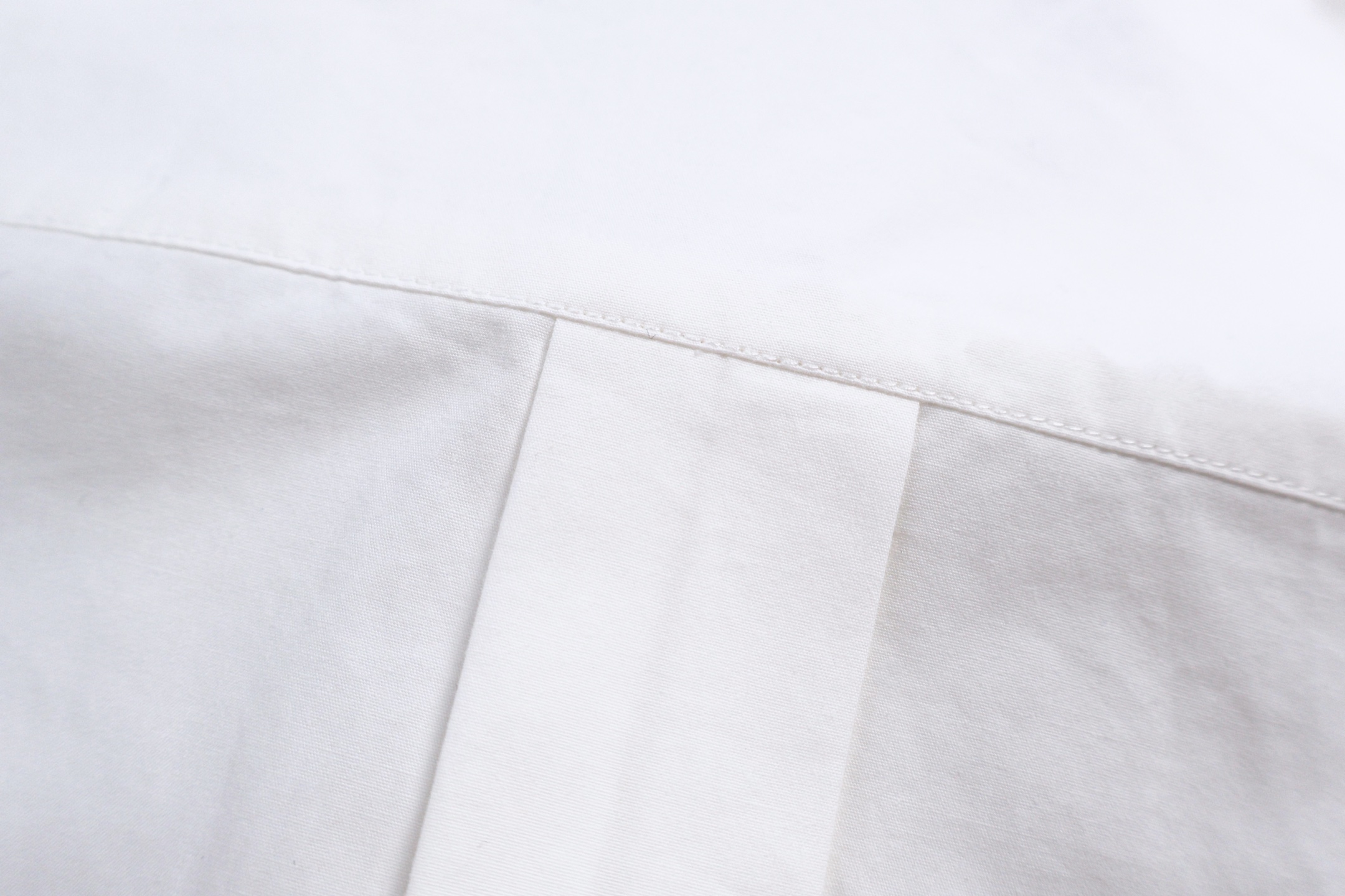 MIU MIU 缪缪 刺绣字母黑logo衬衫 外套 长袖 白色 A5 