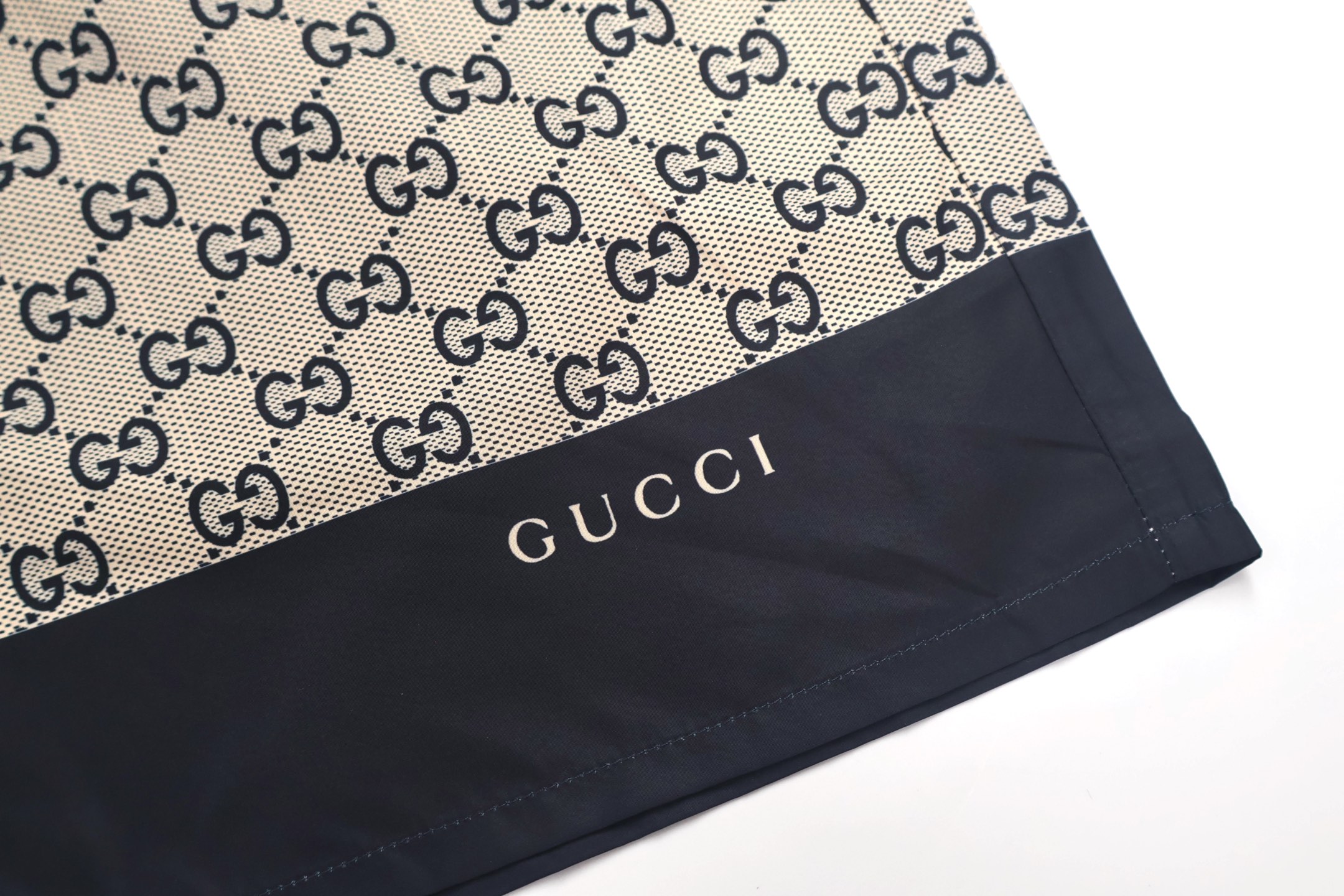 GUGGI 古驰 黑边双G沙滩短裤 裤子 五分裤 米色 A5 815603-XHAJ4-2108