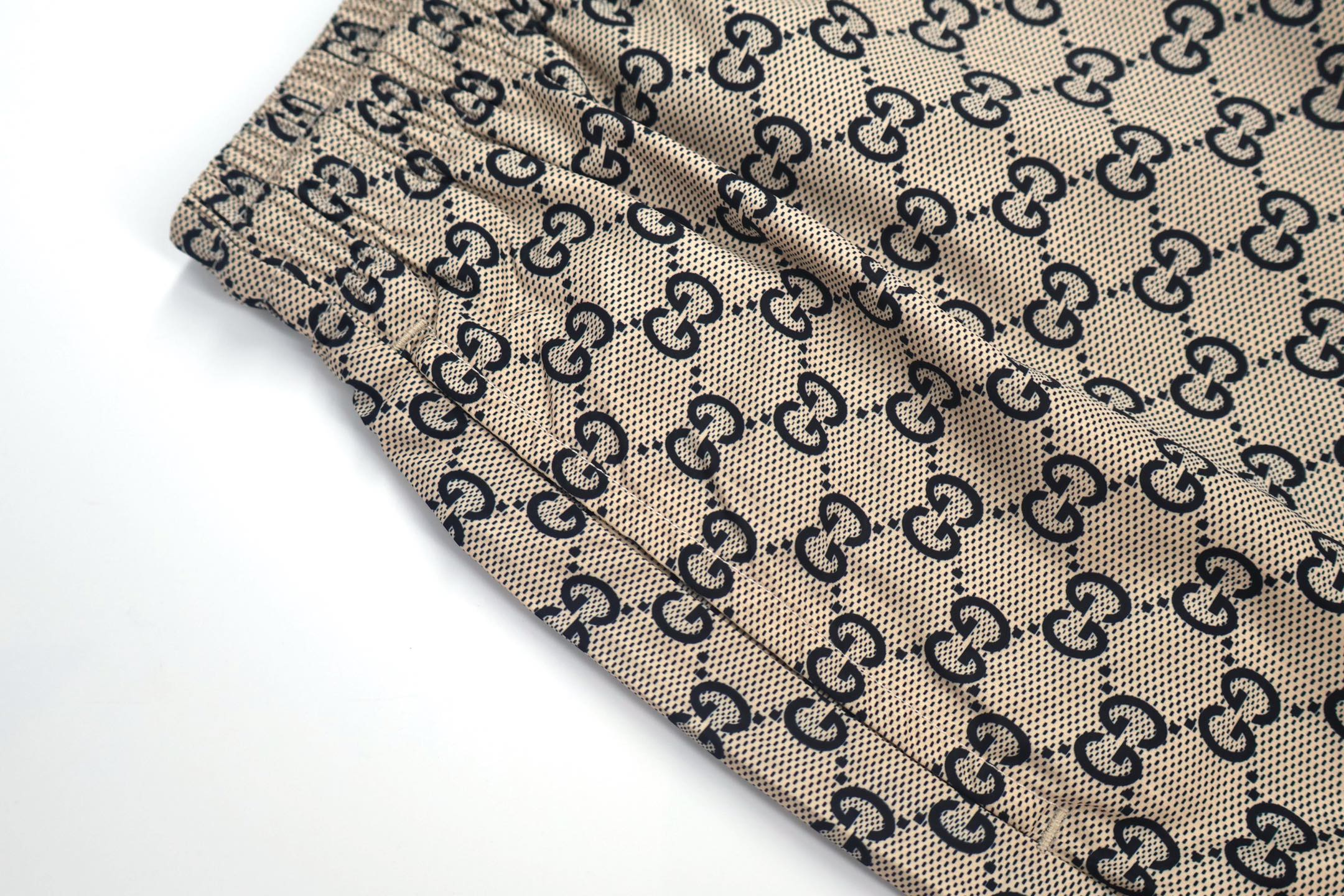 GUGGI 古驰 黑边双G沙滩短裤 裤子 五分裤 米色 A5 815603-XHAJ4-2108