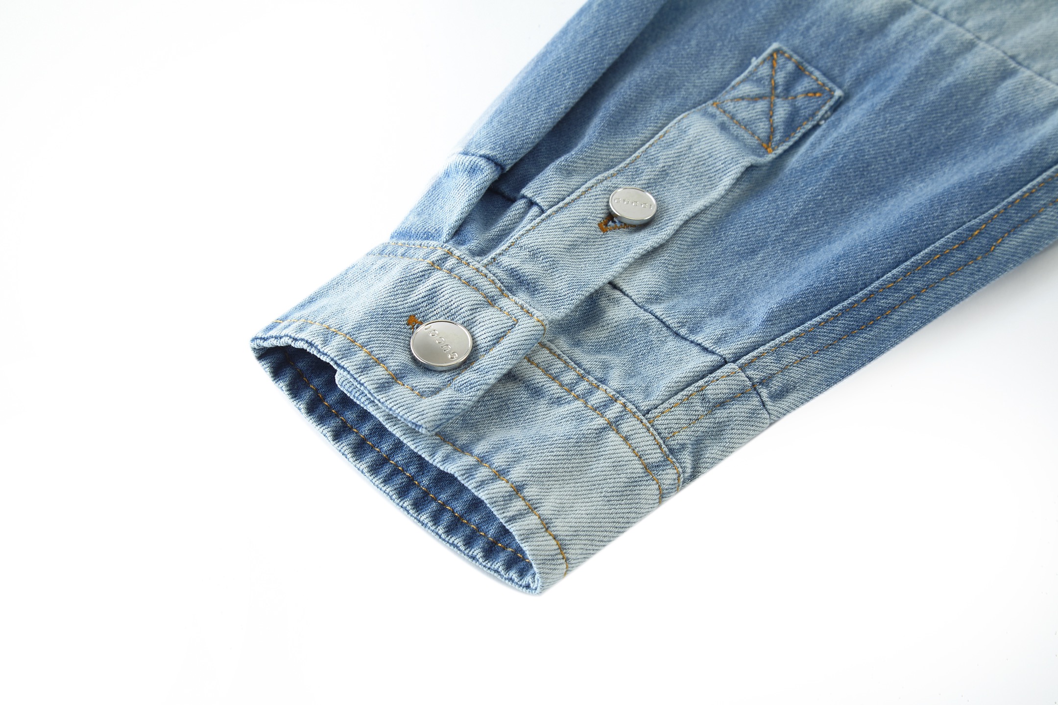 GUCCl 古驰 水洗压纹牛仔衬衫 外套 长袖 蓝色 B0 