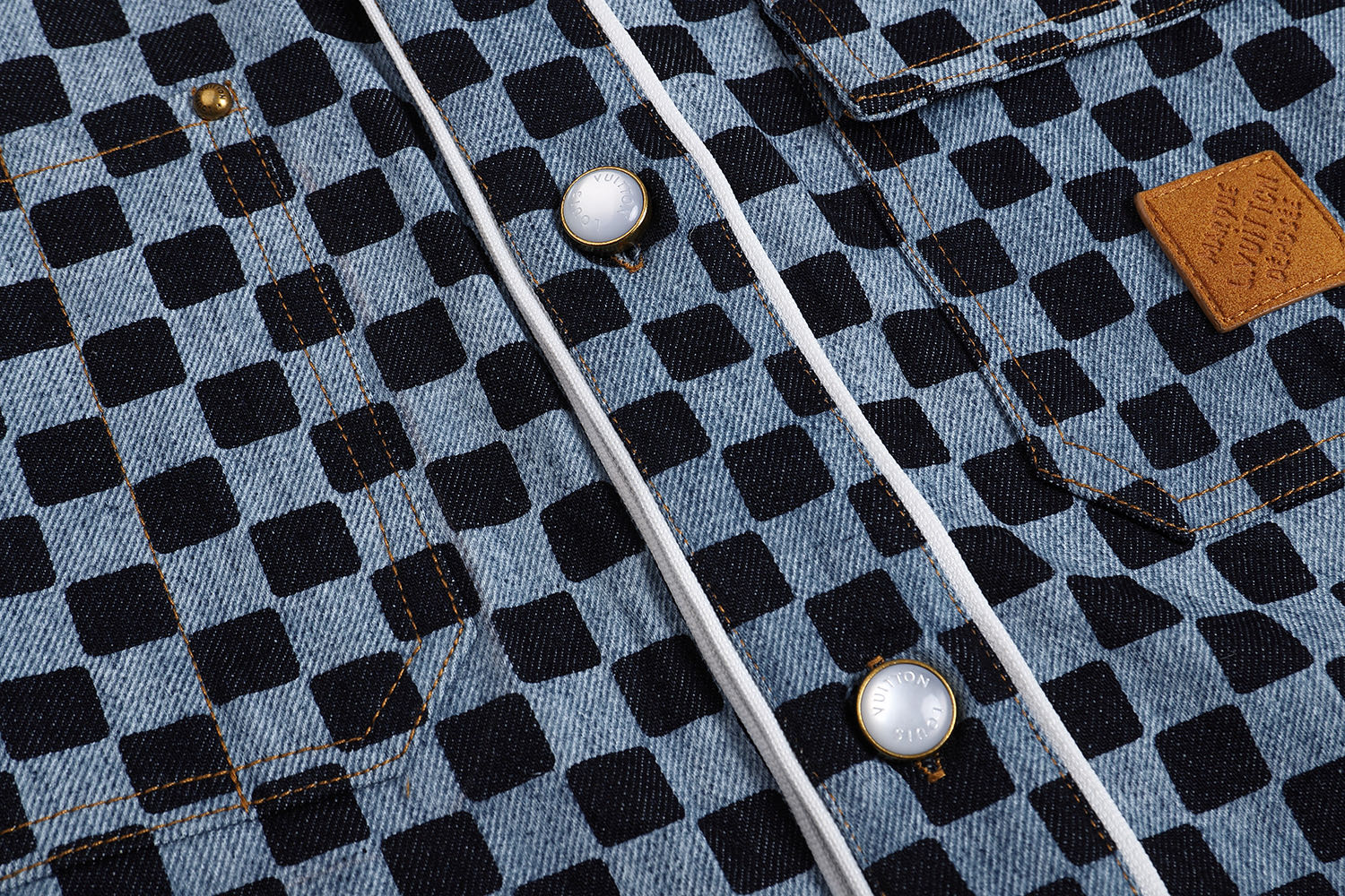 LOUIS VUITTON 路易威登 LV Nigo 联名款 棋盘格V领牛仔棒球衫 牛仔衬衫 短袖 外套 B0 1AIMJG