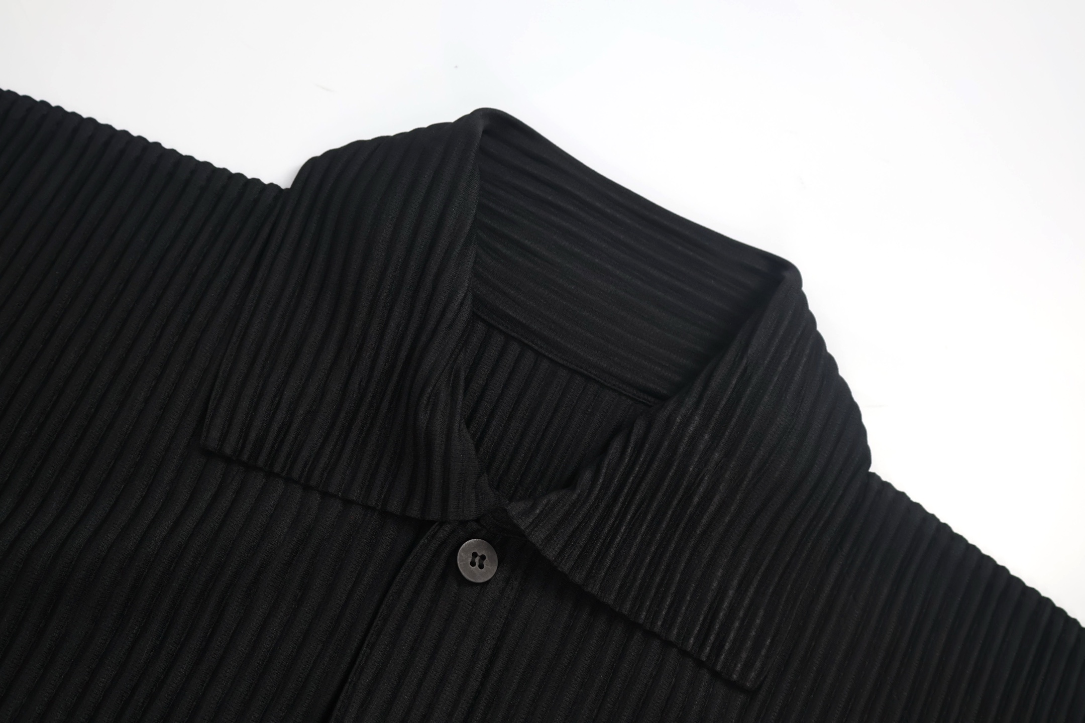 Homme Plisse Issey Miyake 三宅一生褶皱Polo衫 短袖 黑色 A5 HP56JM123-15